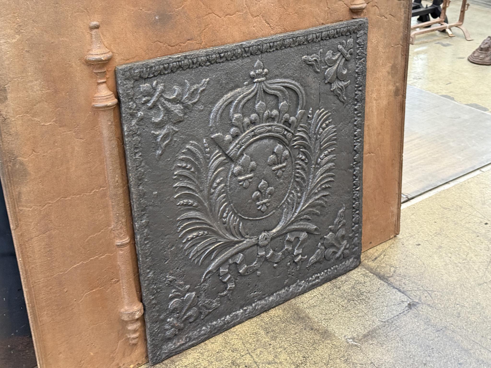 XVIIIe siècle et antérieur Plaque de cheminée XVIIIe siècle aux armes de France en vente