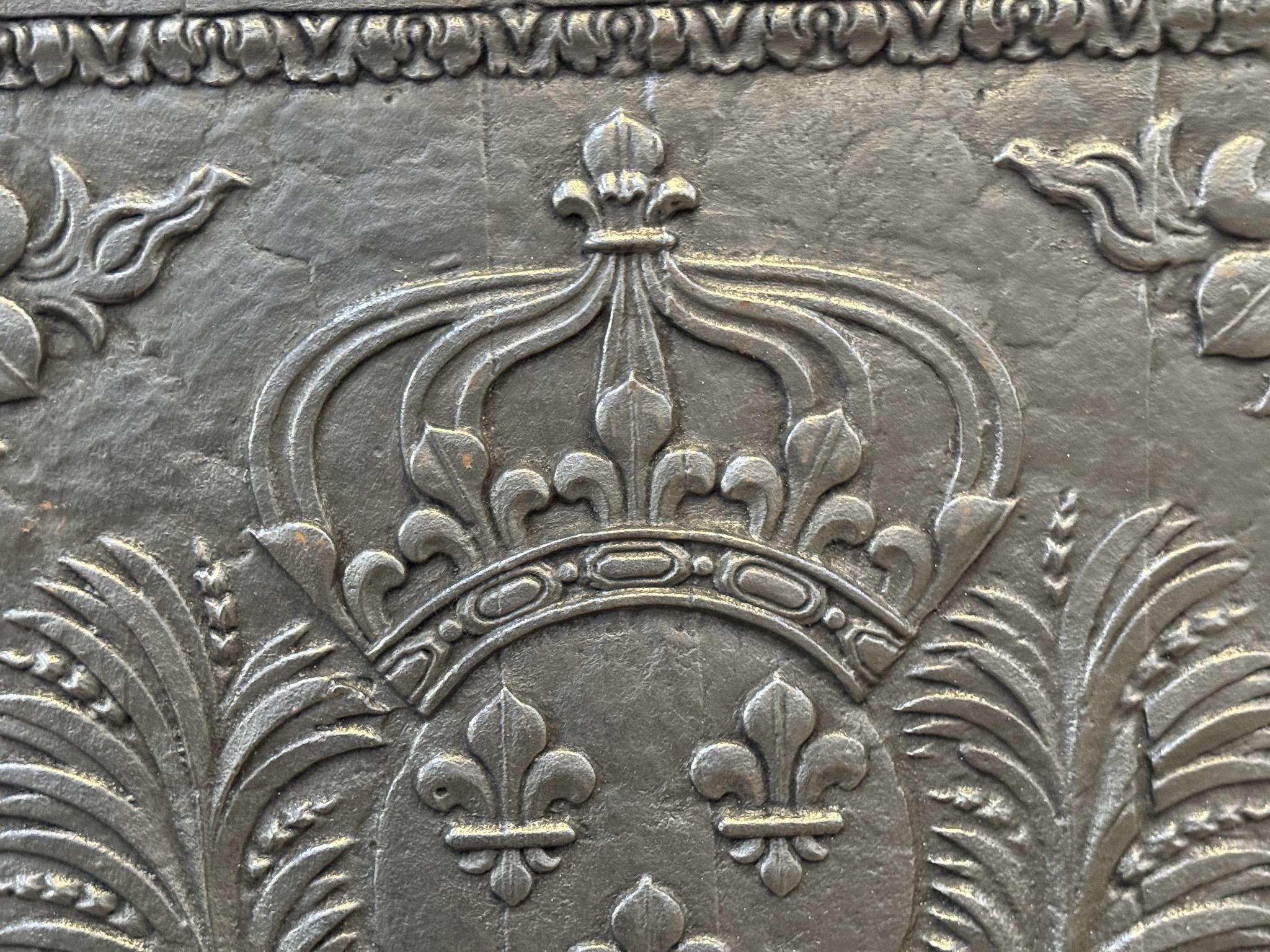 XVIIIe siècle et antérieur Plaque de cheminée XVIIIe siècle aux armes de France en vente