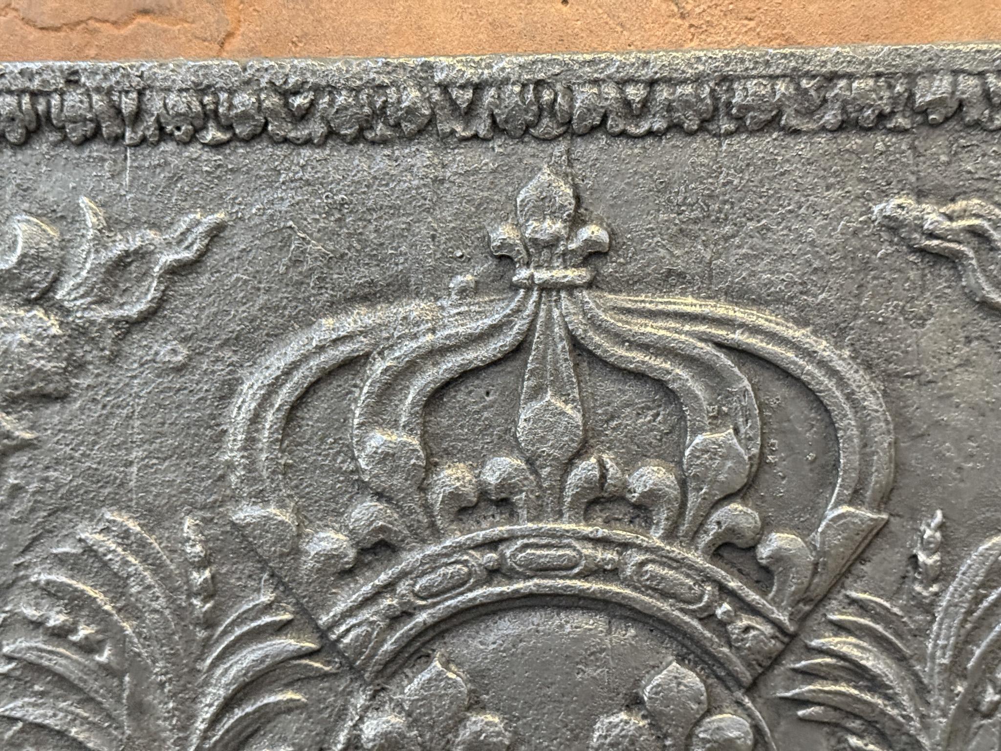 Plaque de cheminée XVIIIe siècle aux armes de France en vente 1