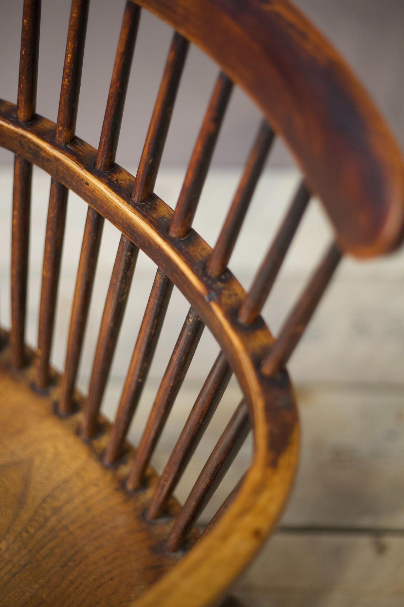 18th Century Ash and Elm Comb Back Windsor Chair 3