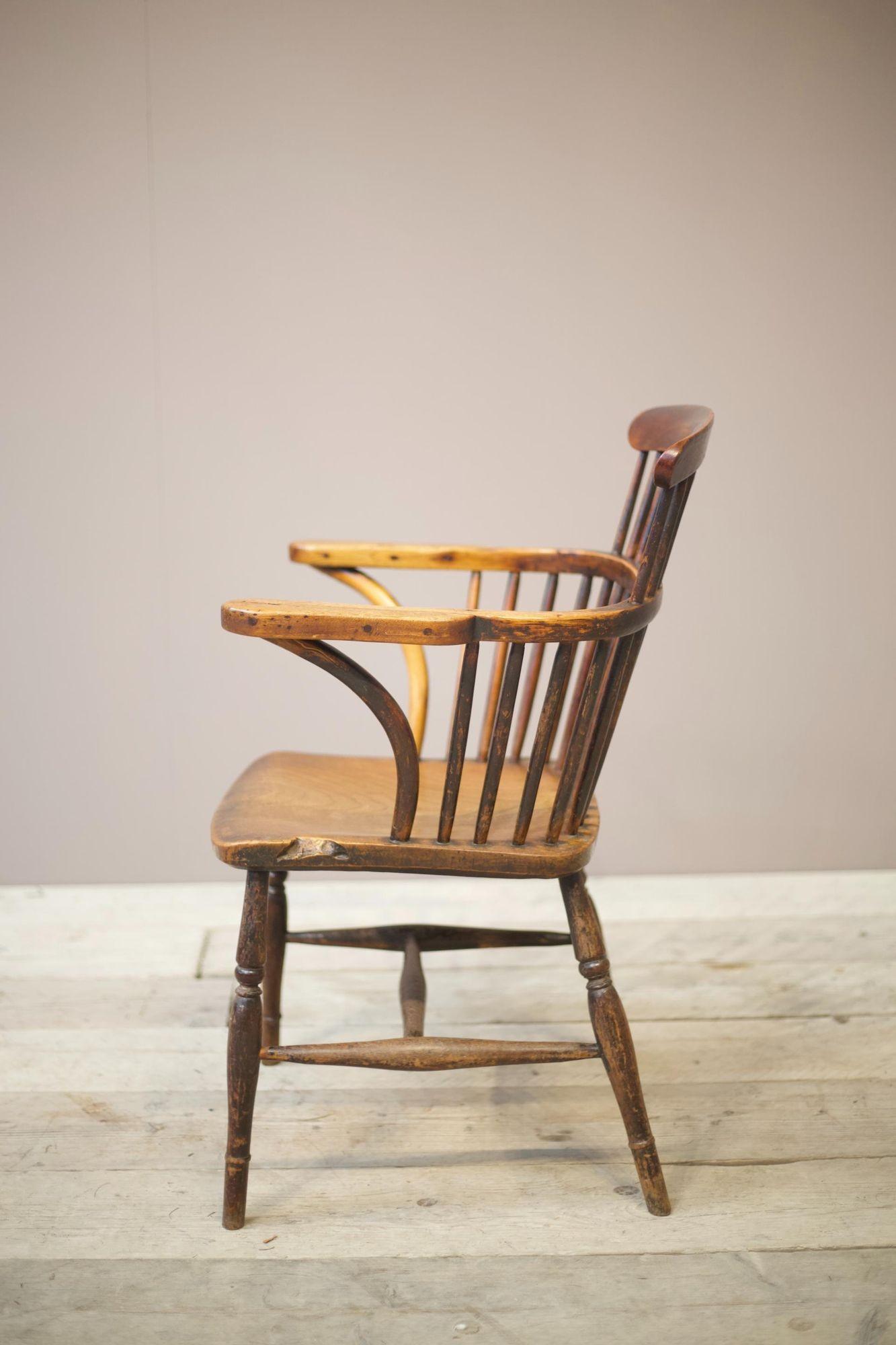 18th Century Ash and Elm Comb Back Windsor Chair 5