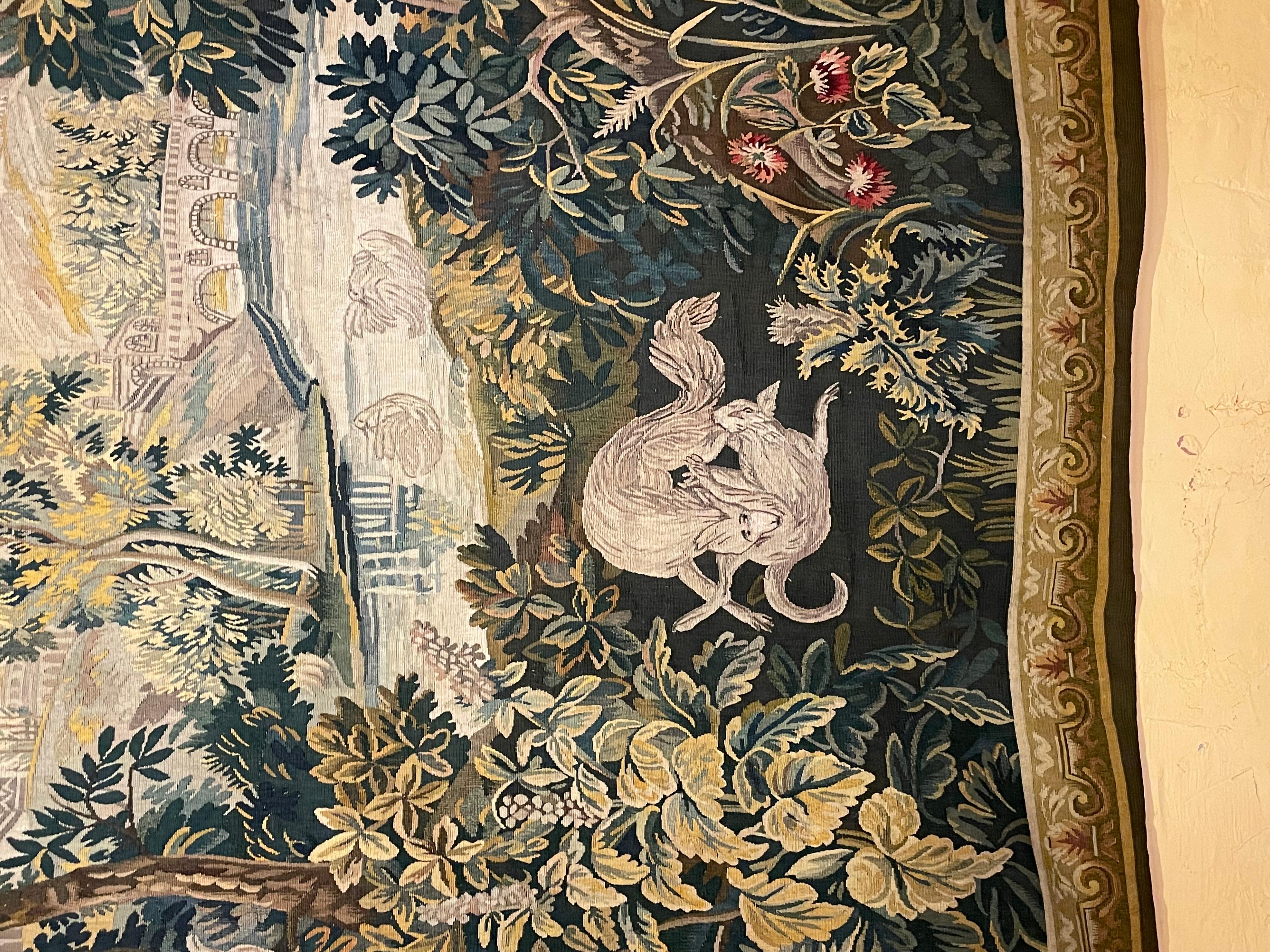 Superb Aubusson tapestry Louis XVI period with his border representing a verdure with a castle, ancient ruins as well as several birds and a fox catching a rabbit

Superb decor and very beautiful proportions that can easily be placed in an