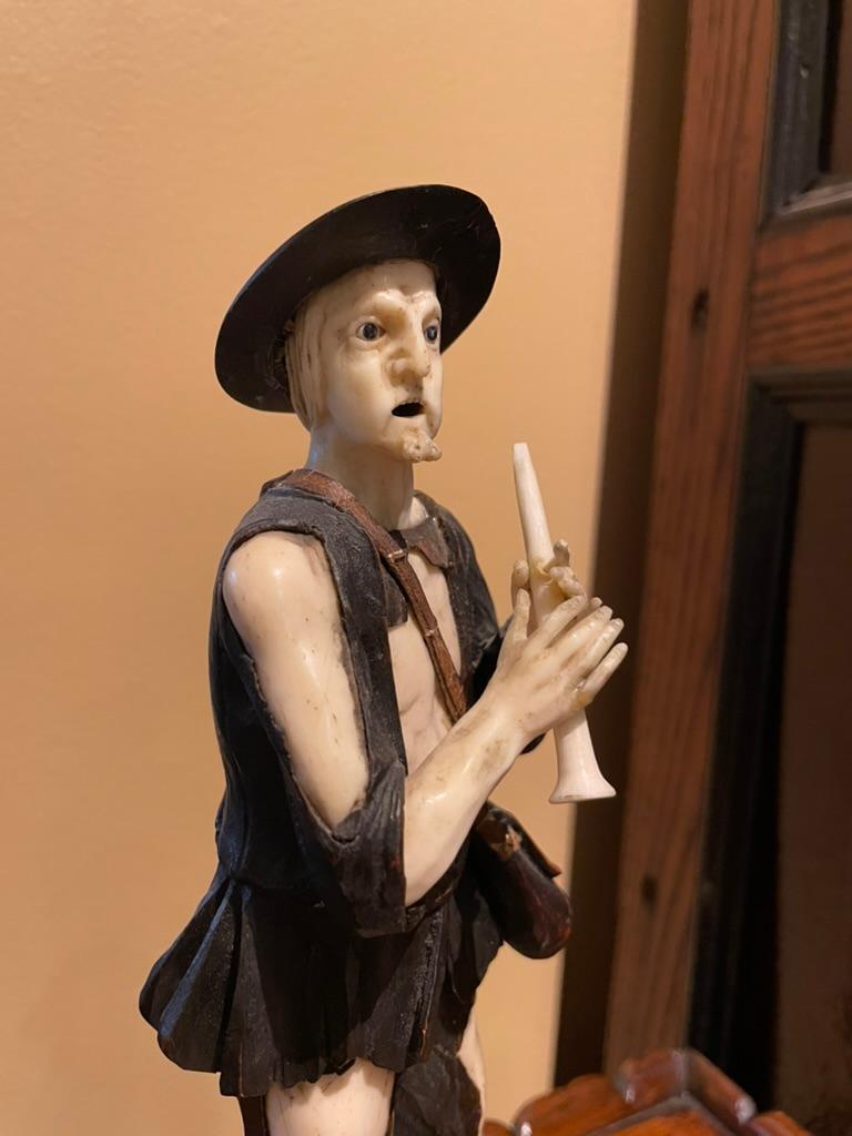 18th Century Austrian Baroque Carved Figure of a Beggar Musician  In Good Condition For Sale In Stamford, CT