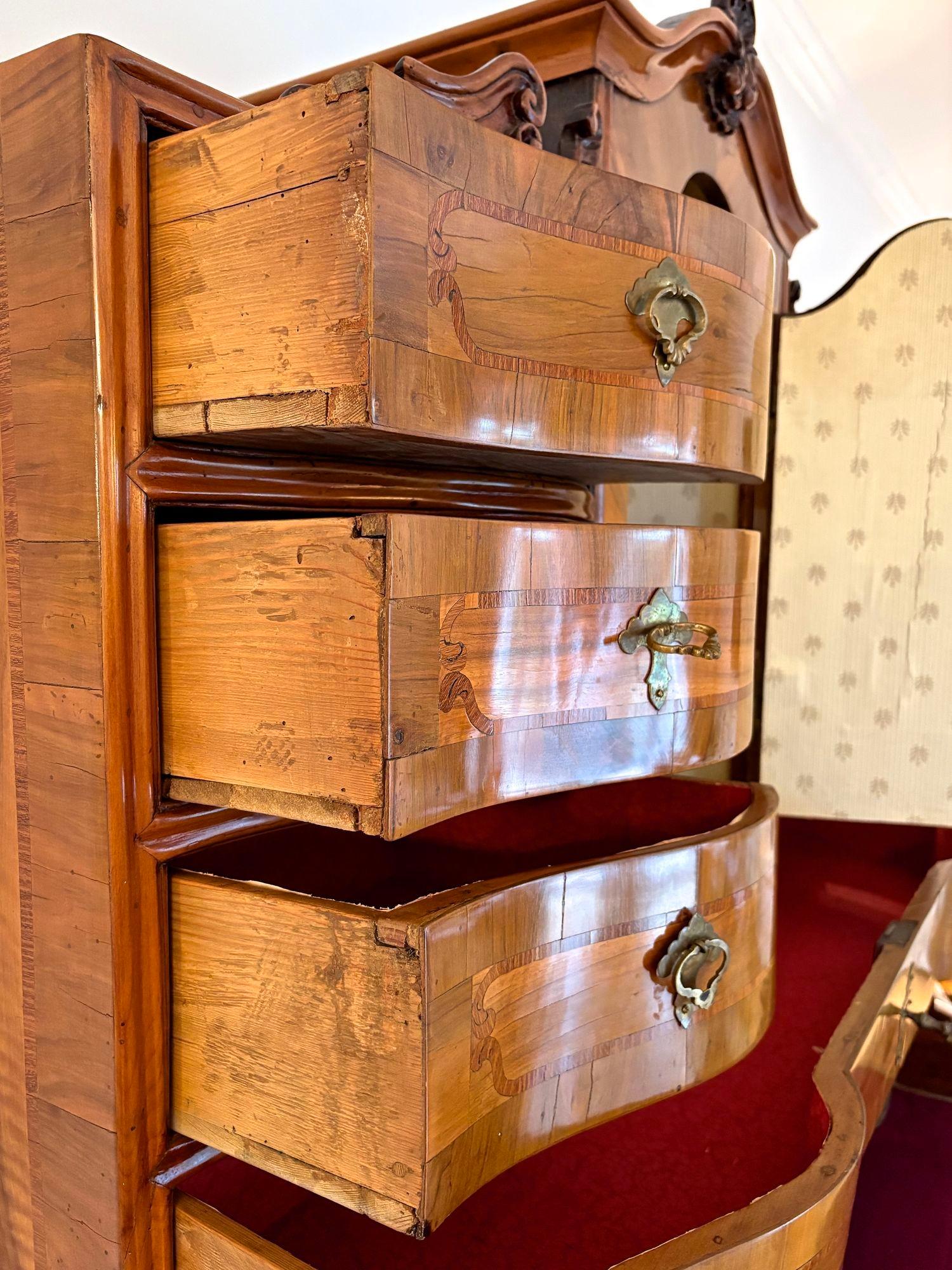 18th Century Austrian Baroque Secretaire/ Bureau Cabinet, Nutwood, AT ca. 1770 For Sale 3