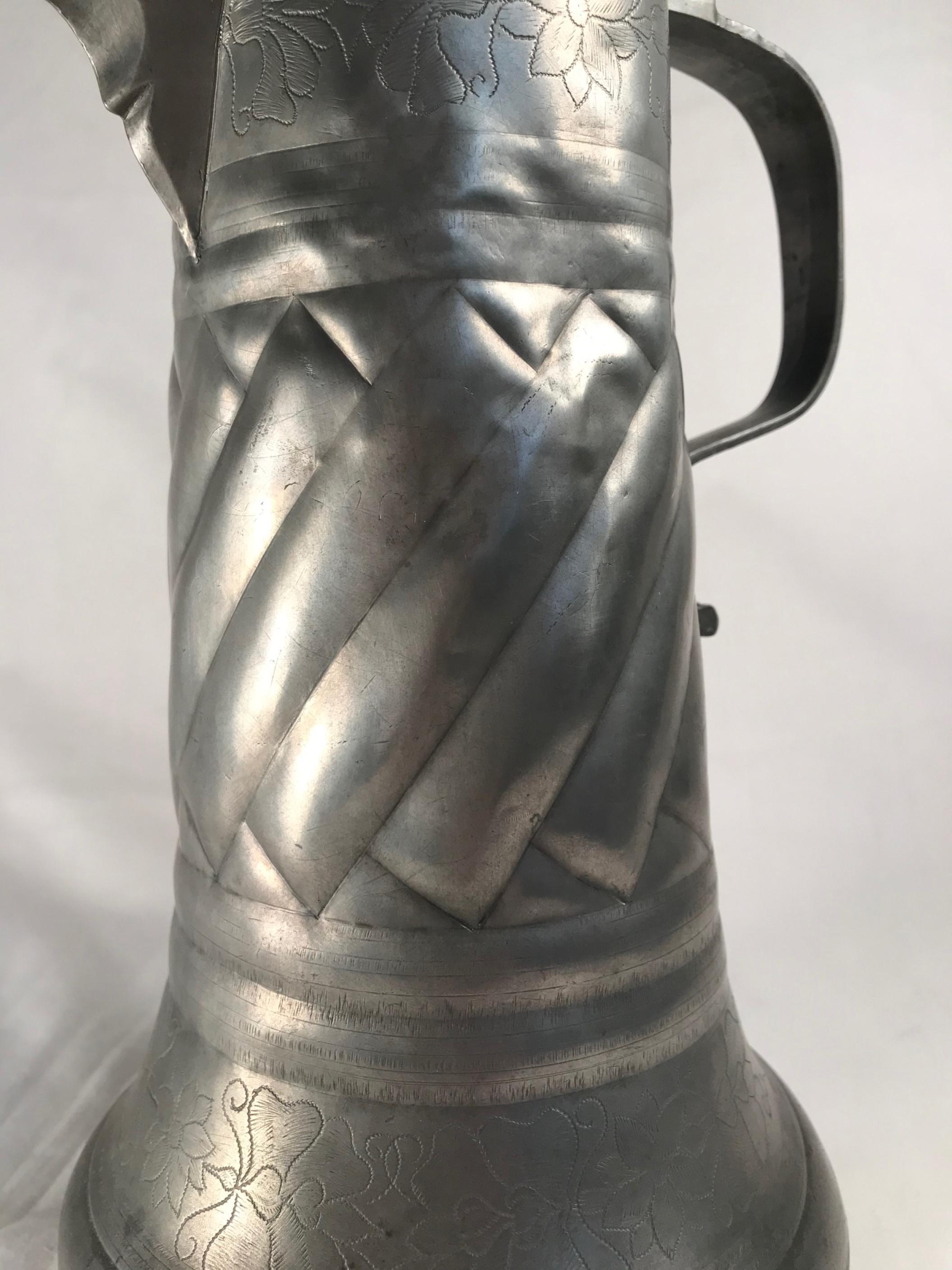 Baroque 18th Century Austrian-Hungarian Pewter Tankard Hinged Lion Lid For Sale