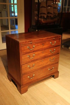 18th Century Bachelor Chest of Drawers