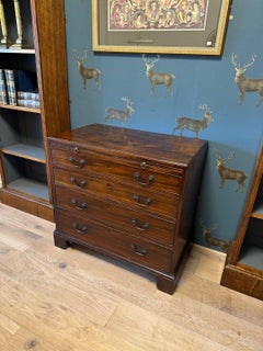 18th century bachelor chest of drawers