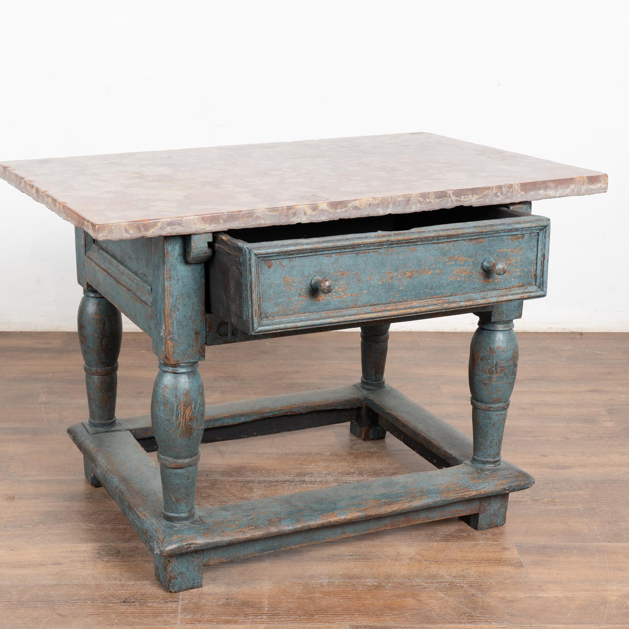 Baroque Table baroque du 18ème siècle en chêne peint en bleu, Suède en vente