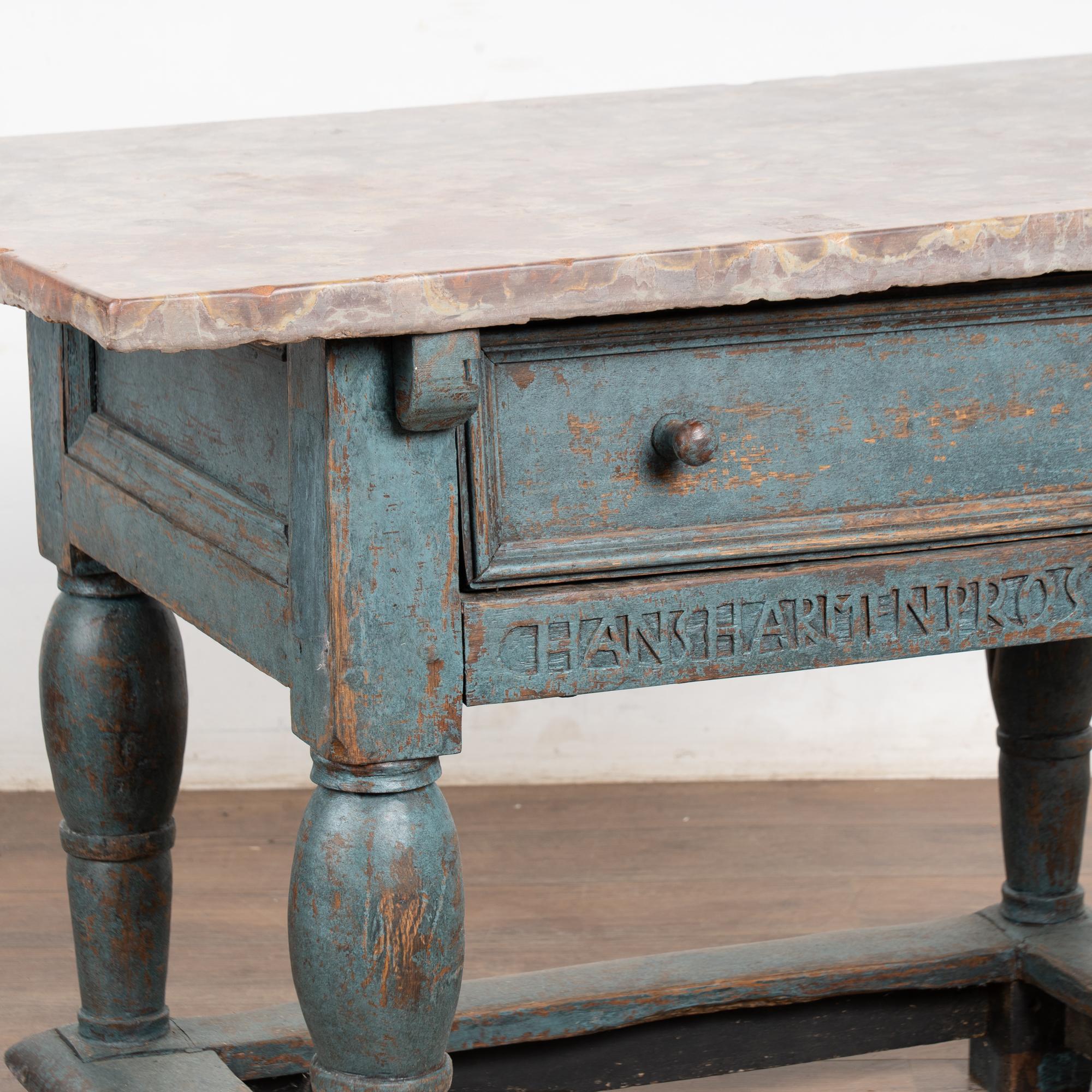 Table baroque du 18ème siècle en chêne peint en bleu, Suède en vente 2