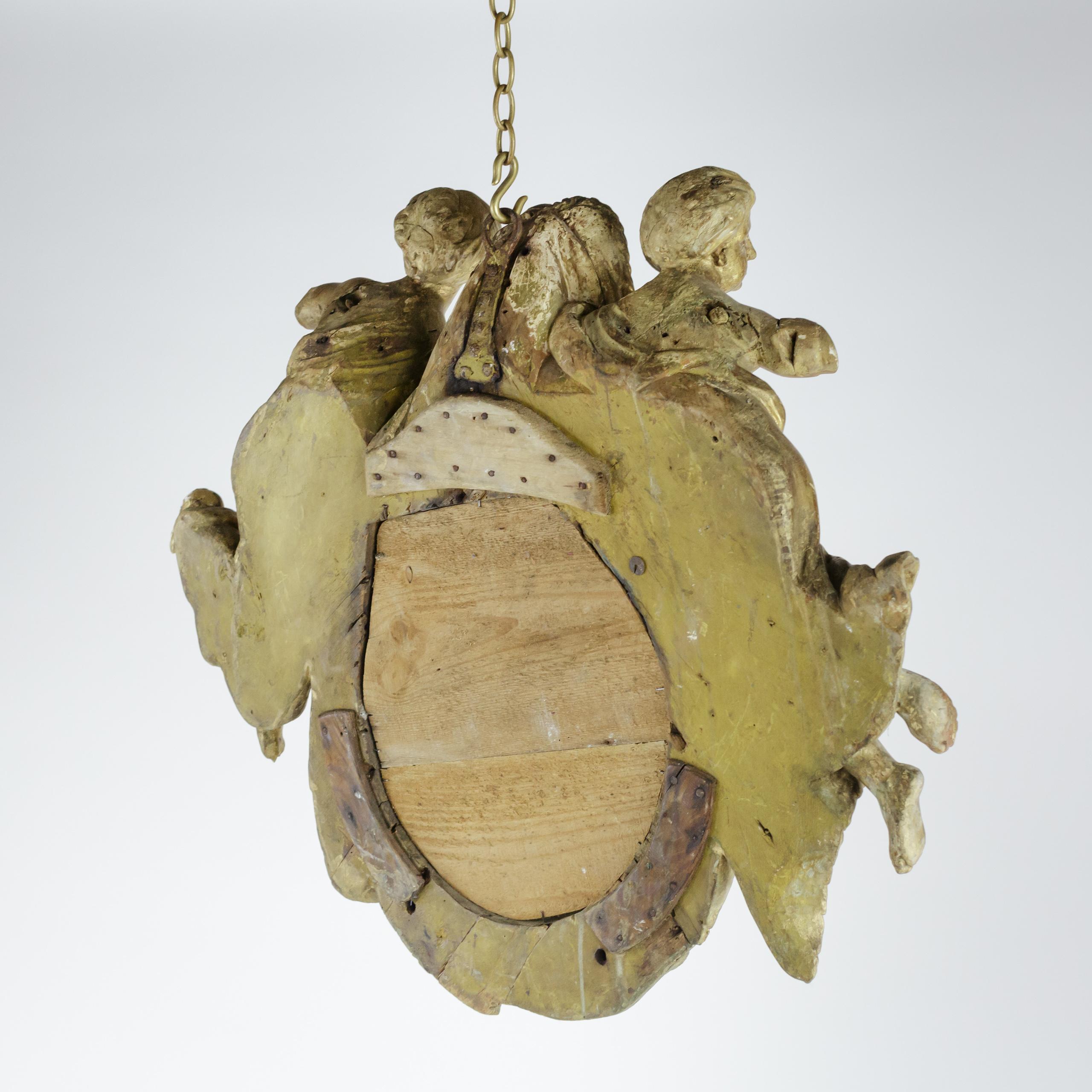 Miroir baroque du 18e siècle en bois sculpté et doré en vente 2