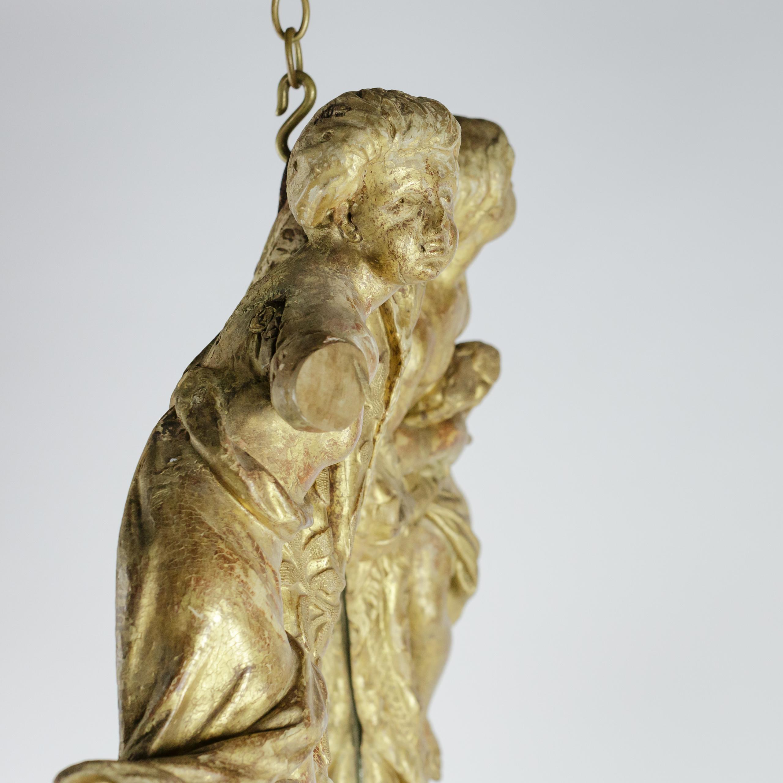 Miroir baroque du 18e siècle en bois sculpté et doré en vente 3