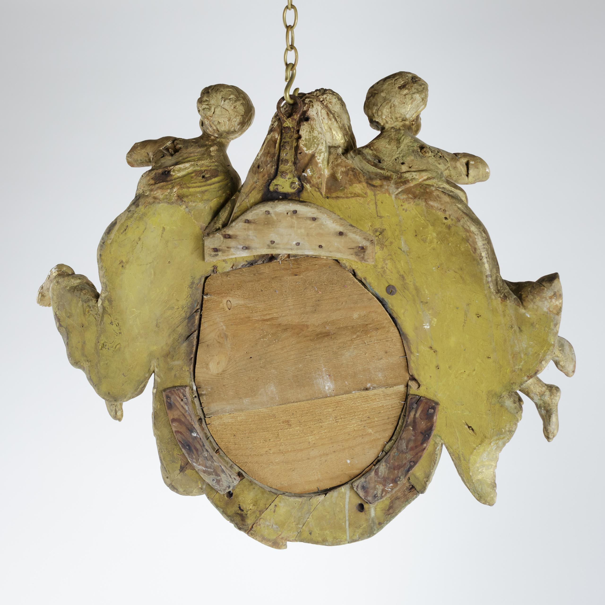 Miroir baroque du 18e siècle en bois sculpté et doré en vente 1