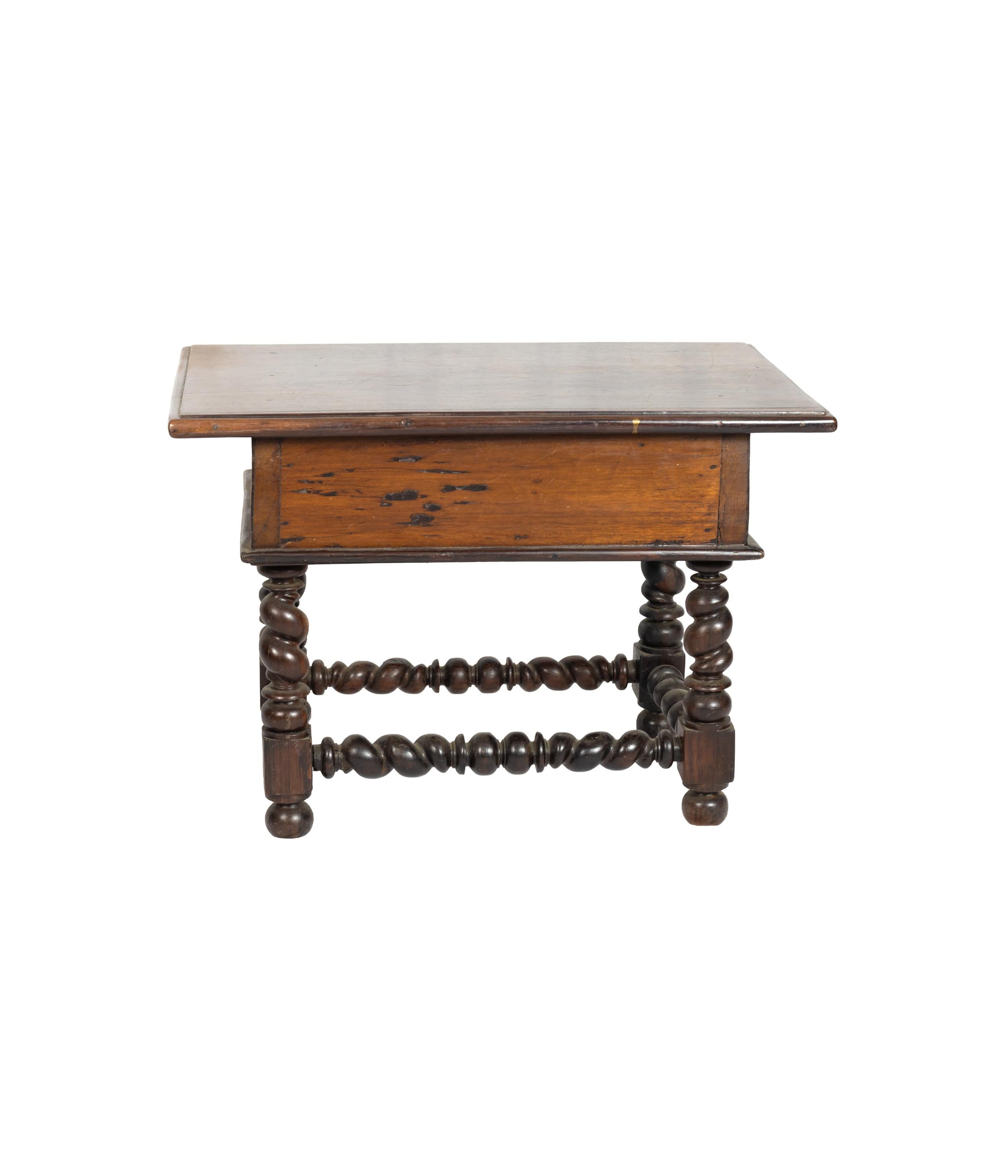 18th Century Baroque Center Table, Portugal In Good Condition For Sale In Lisbon, PT