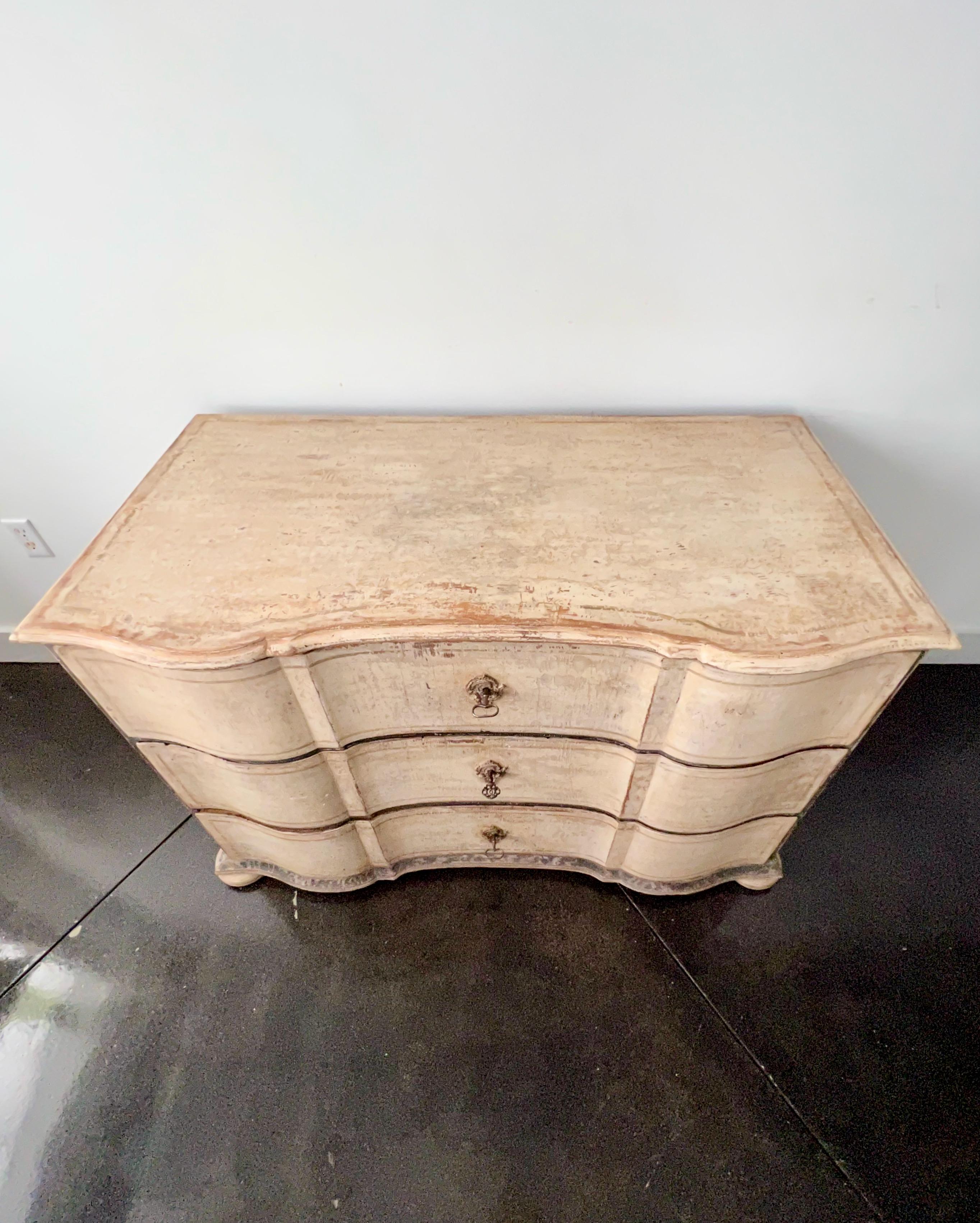 18th Century Baroque Chest of Drawer For Sale 8