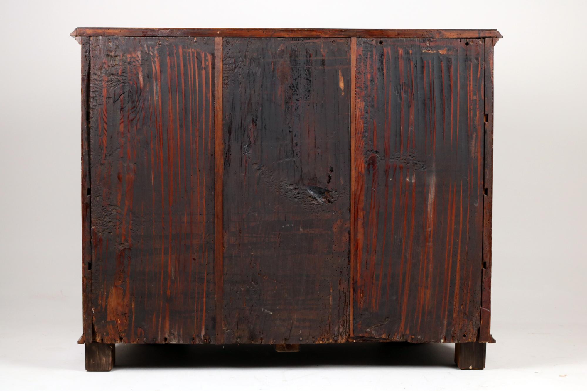 18th Century Baroque Chest of Drawers For Sale 3