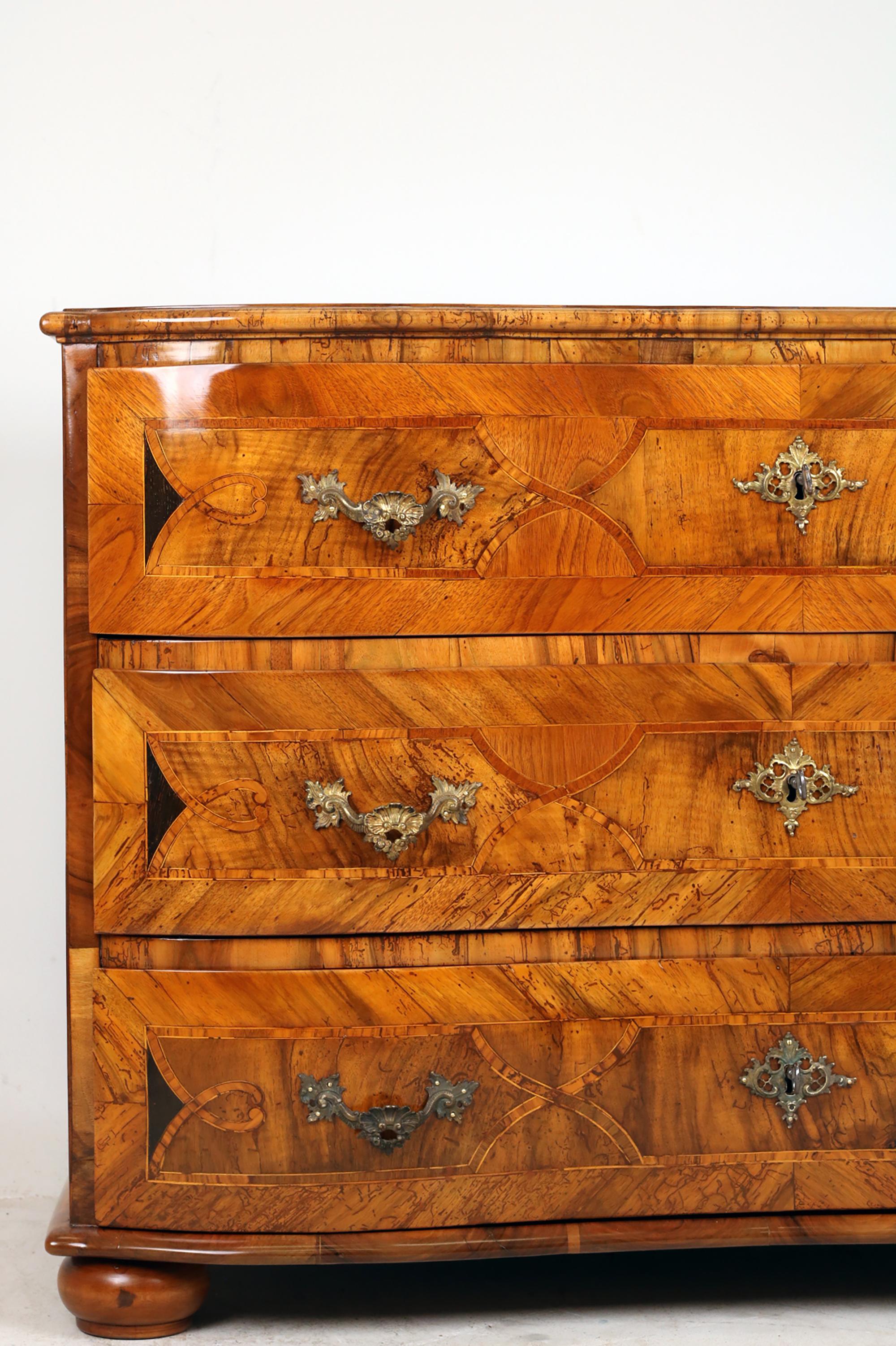 18th Century Baroque Chest of Drawers 12