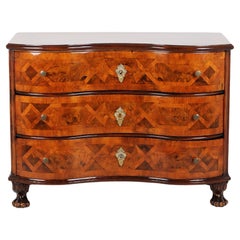 Commode baroque du XVIIIe siècle