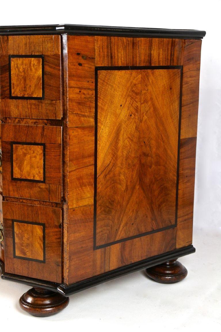 18th Century Baroque Chest Of Drawers, Nutwood/ Maple, Austria circa 1770 For Sale 6