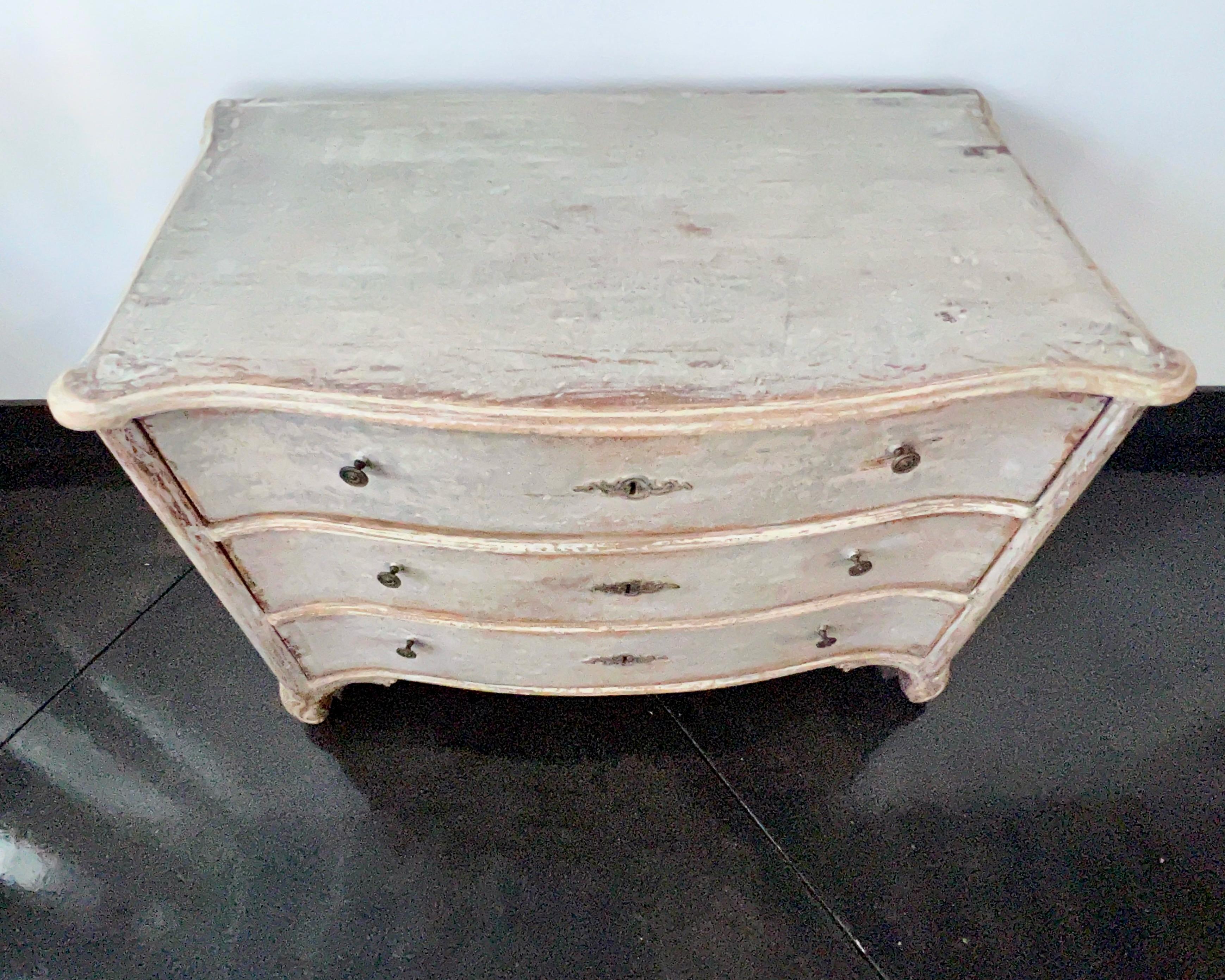 18th Century Baroque Commode For Sale 6