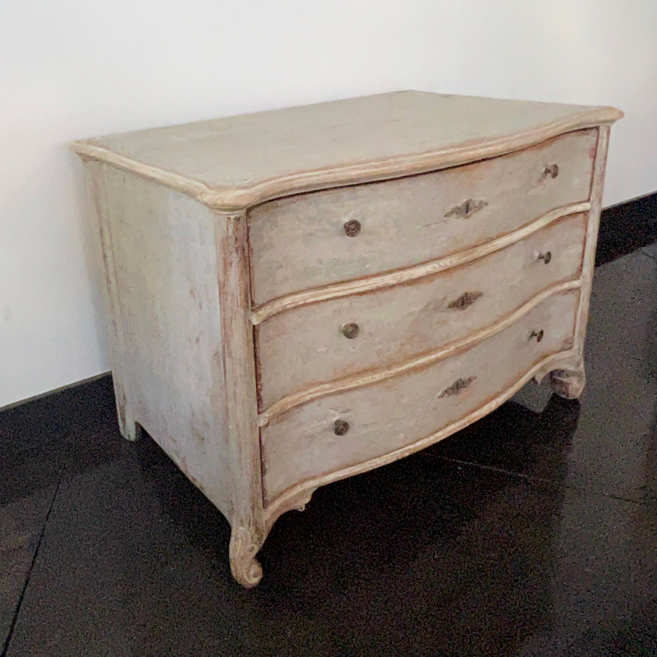 18th century chest of drawers from late Baroque period in richly carved curvaceous serpentine drawer fronts, shaped top and carved feet in super time worn patina.
Germany
More than ever, we selected the best, the rarest, the unusual, the