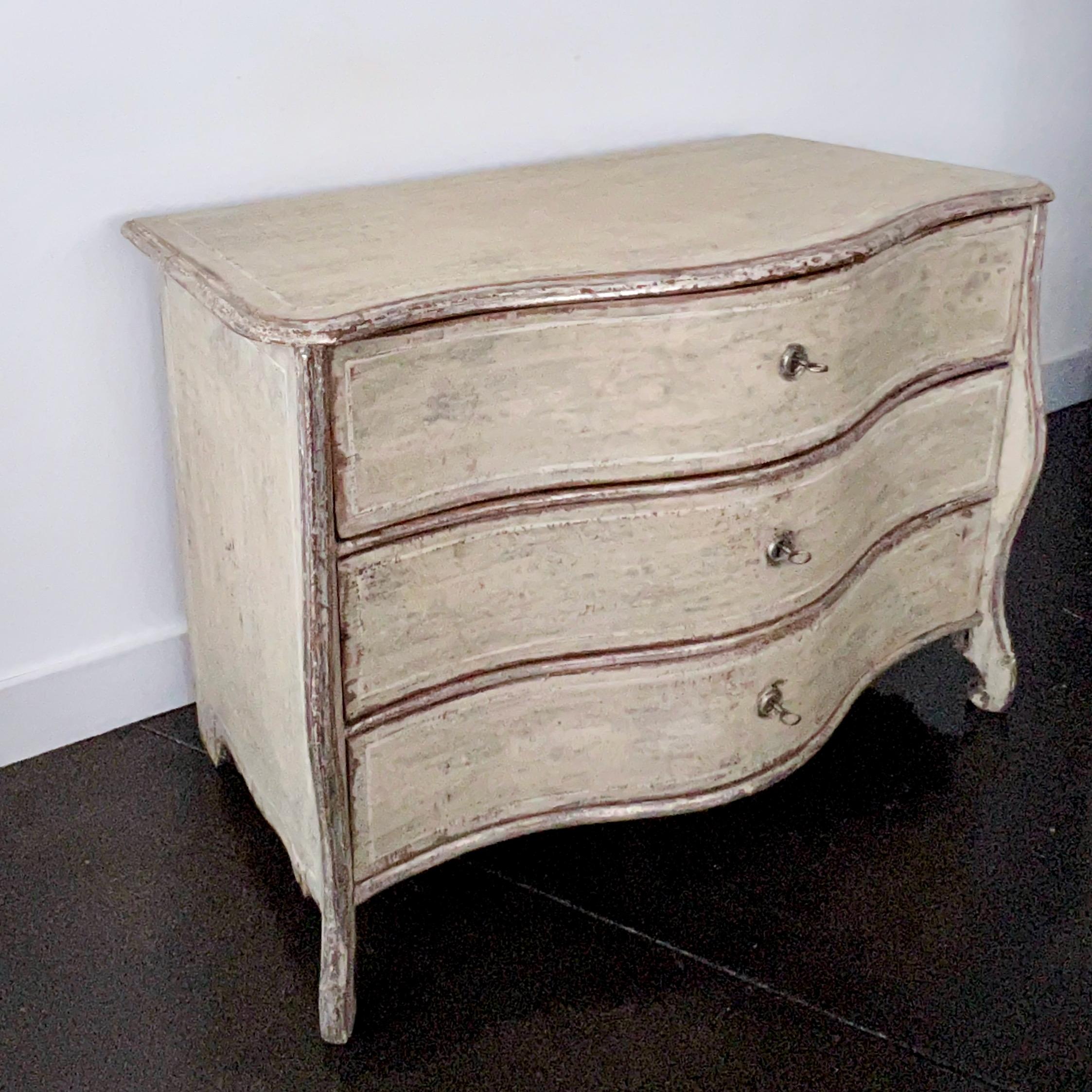 18th Century Baroque Commode In Good Condition In Charleston, SC