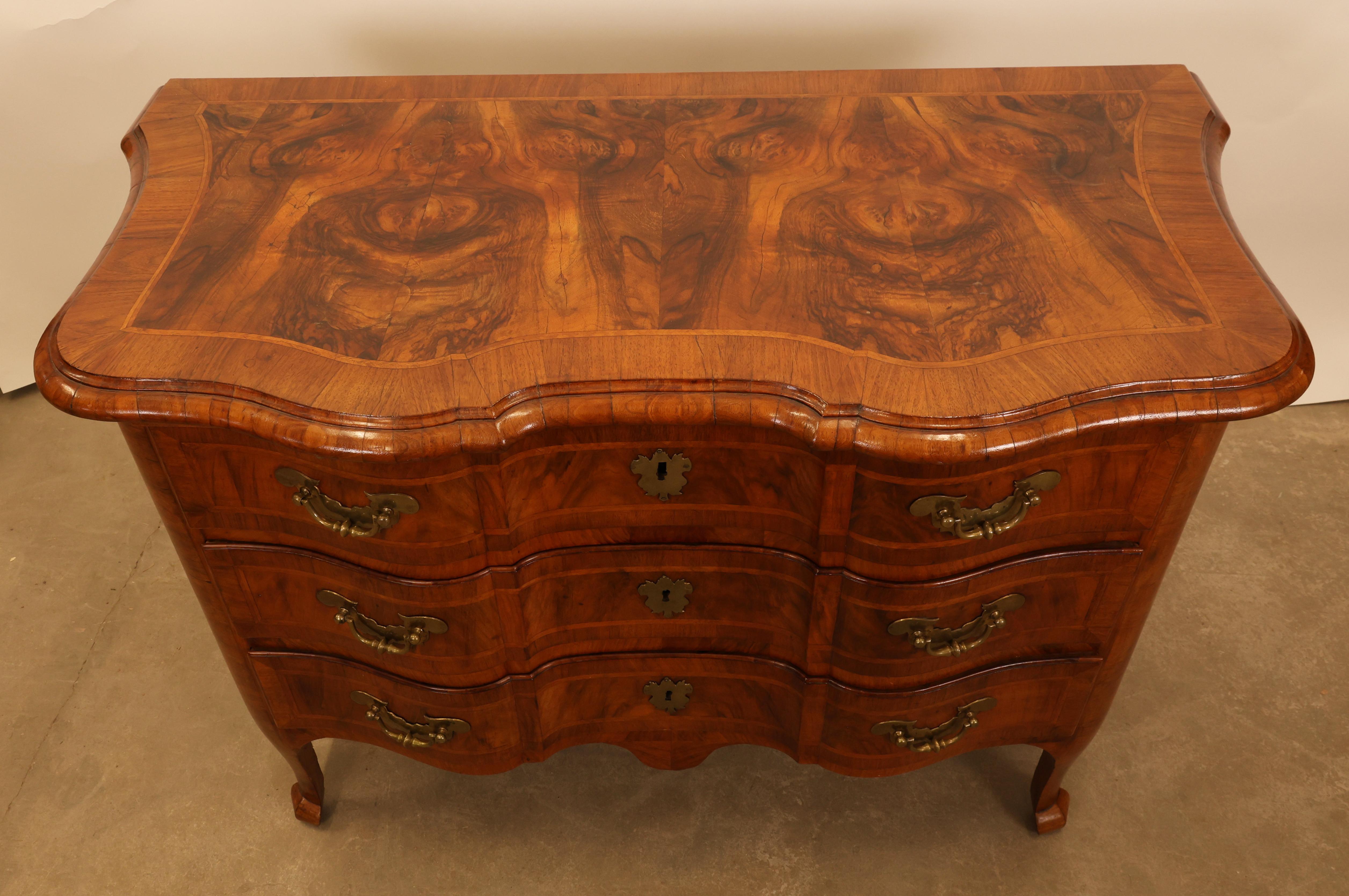 18th Century and Earlier 18th Century Baroque Commode For Sale