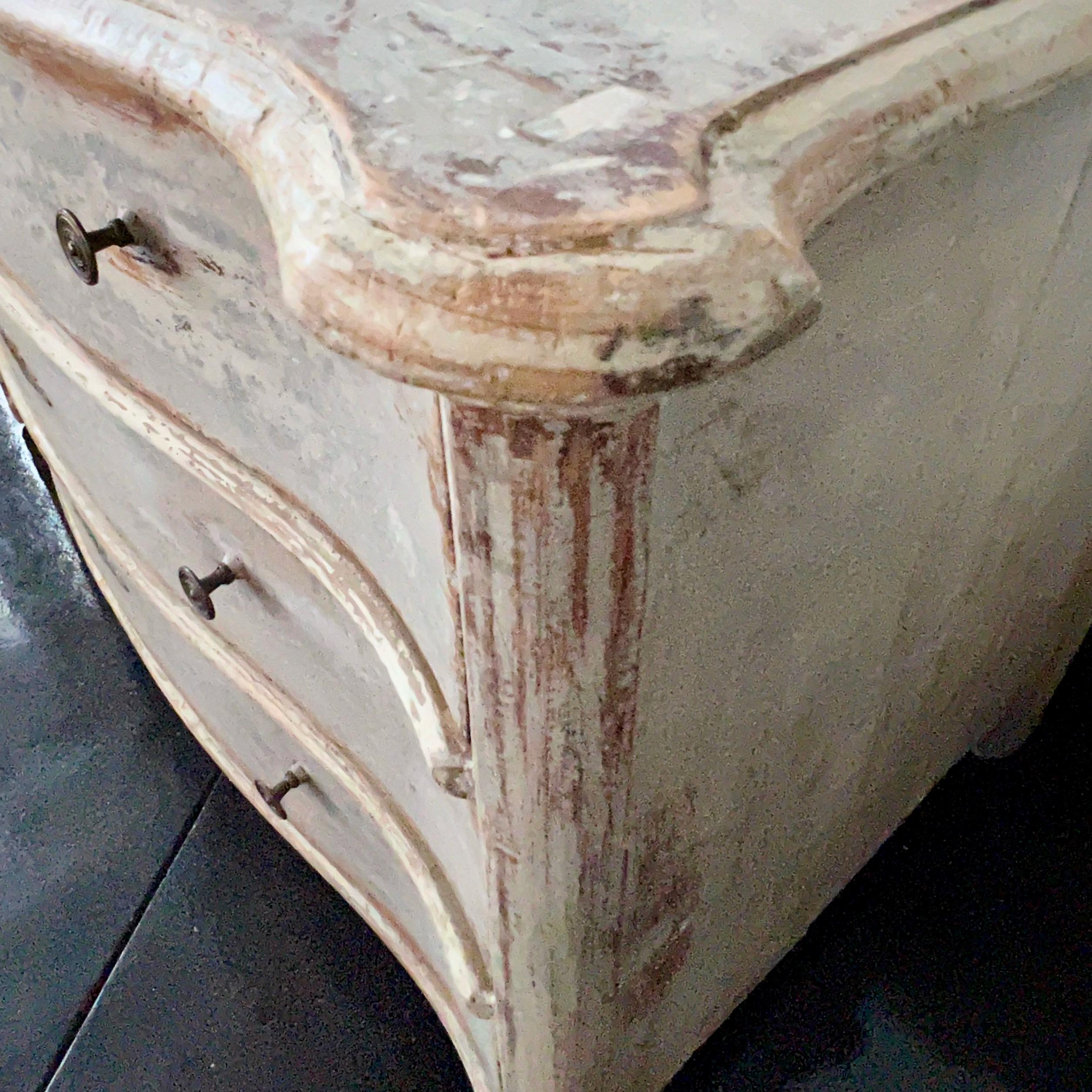 18th Century Baroque Commode For Sale 2