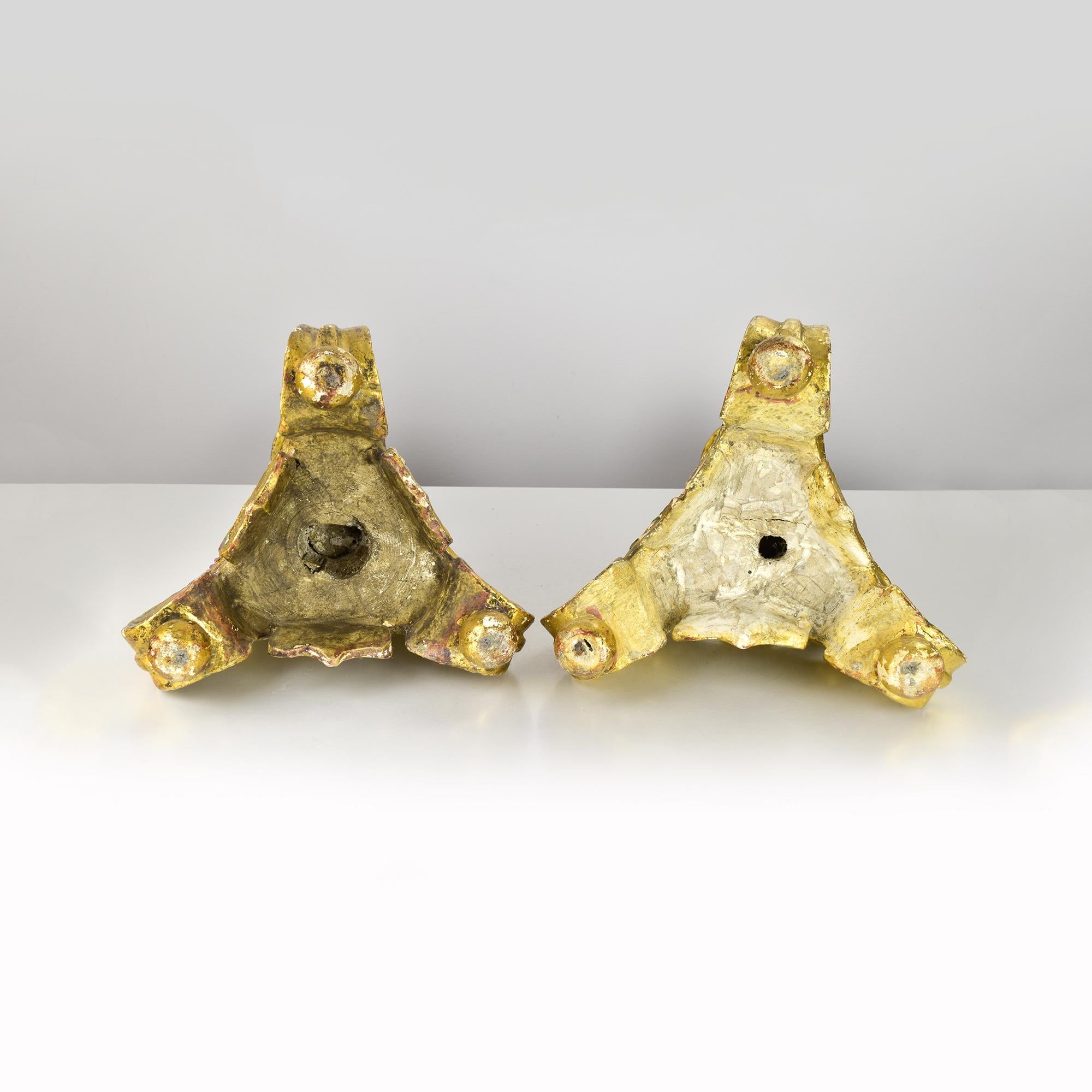 18th Century Baroque Giltwood Candleholders with Putti Decorations For Sale 2