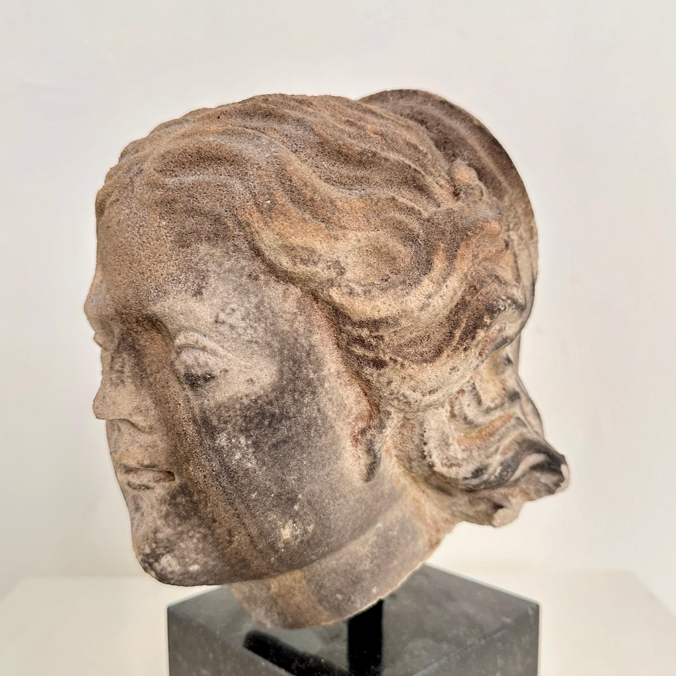 18th Century Baroque Grey Sandstone Head of a Woman on Marble Base, Around 1780 For Sale 7