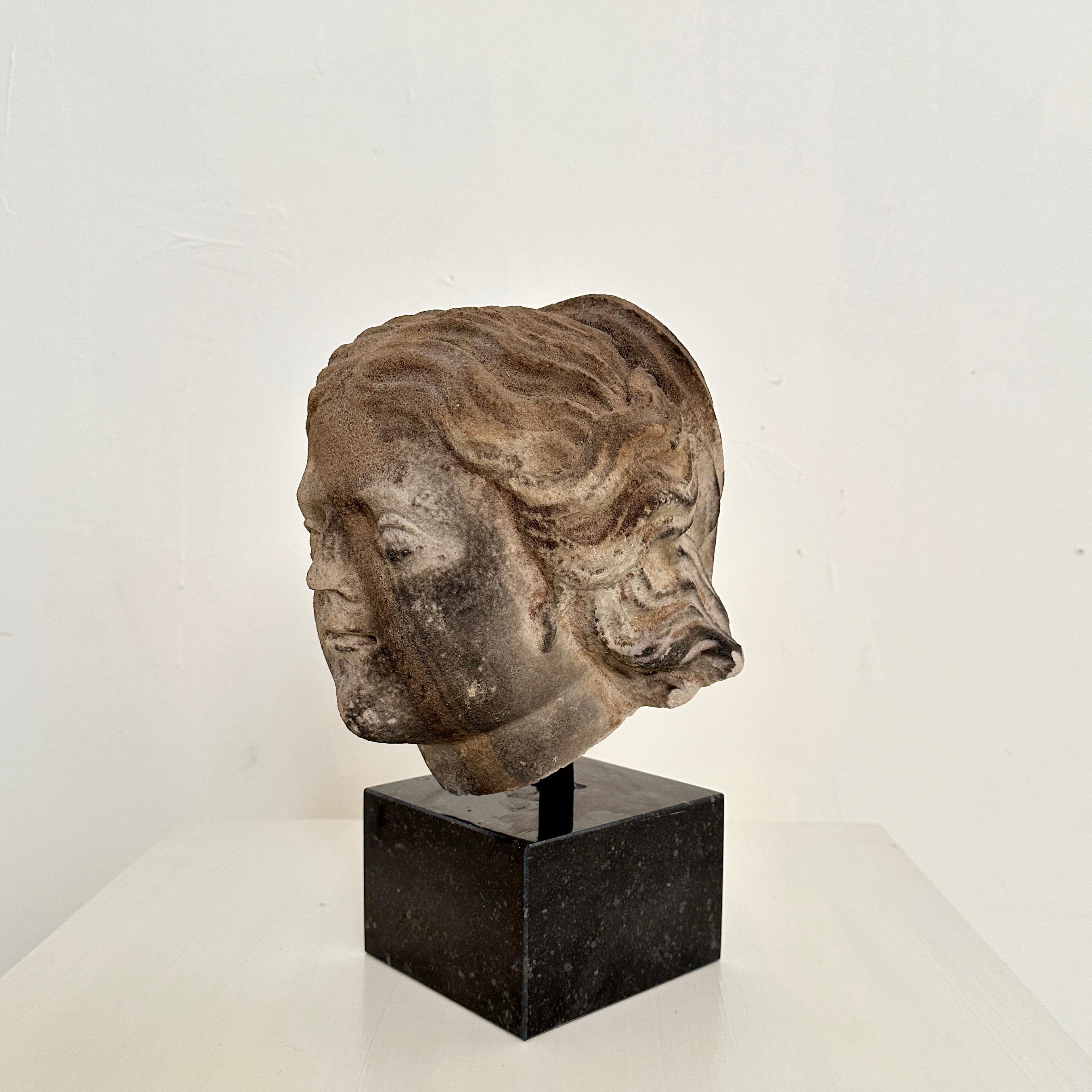 French 18th Century Baroque Grey Sandstone Head of a Woman on Marble Base, Around 1780 For Sale