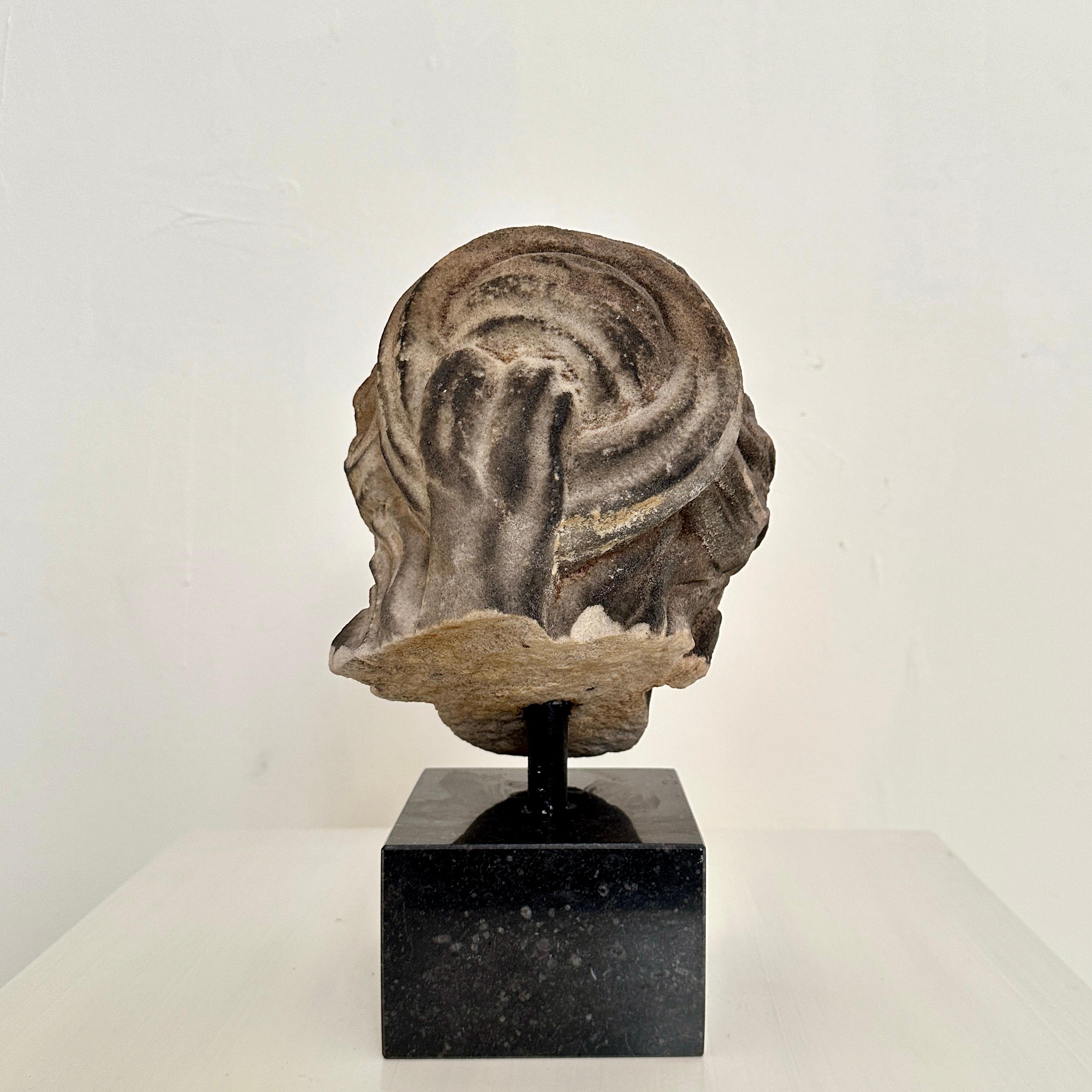 18th Century Baroque Grey Sandstone Head of a Woman on Marble Base, Around 1780 For Sale 1