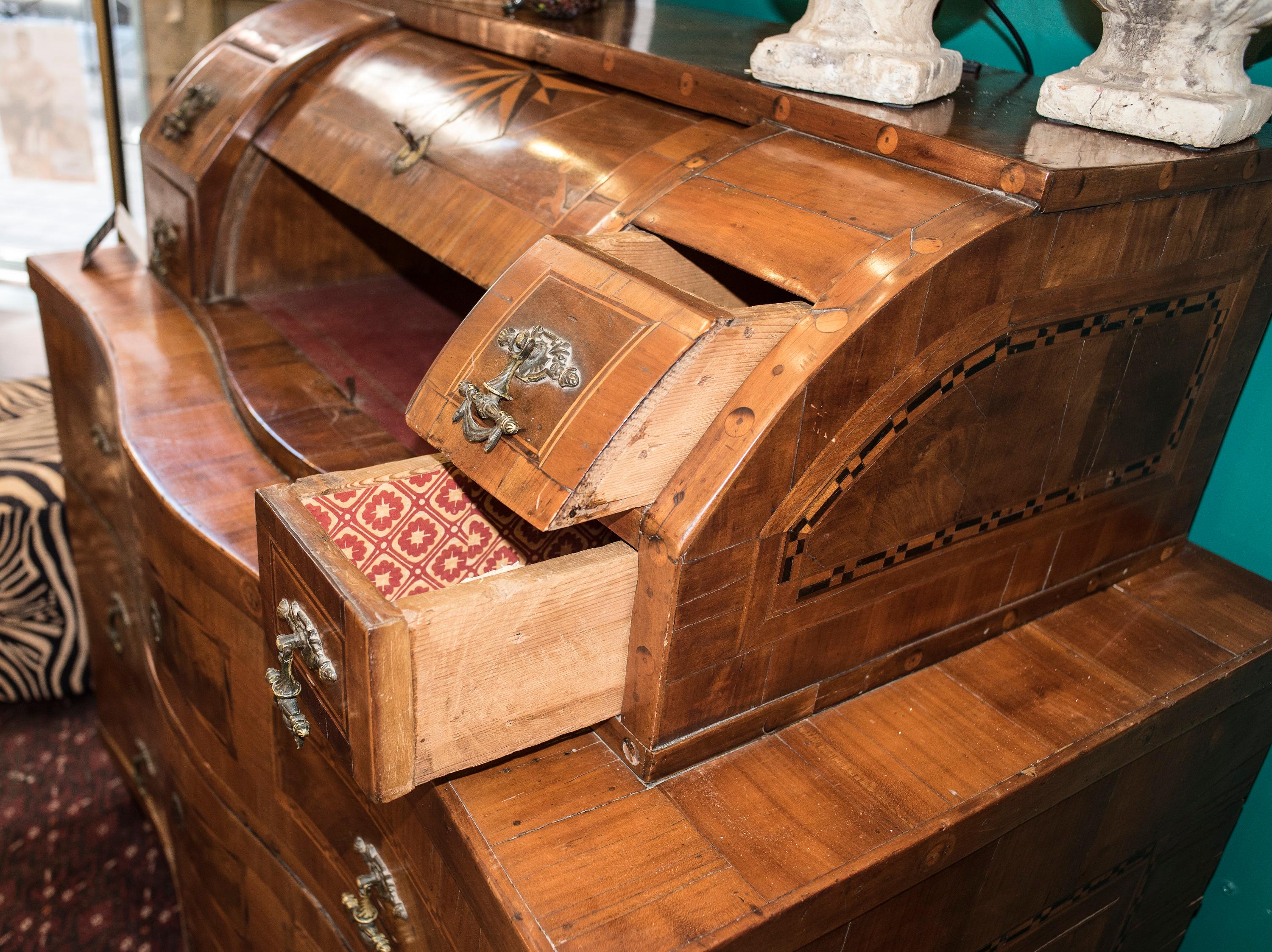 18th Century Baroque Intarsia Walnut Wood Austrian or Tyrolean Bureau, 1780 10