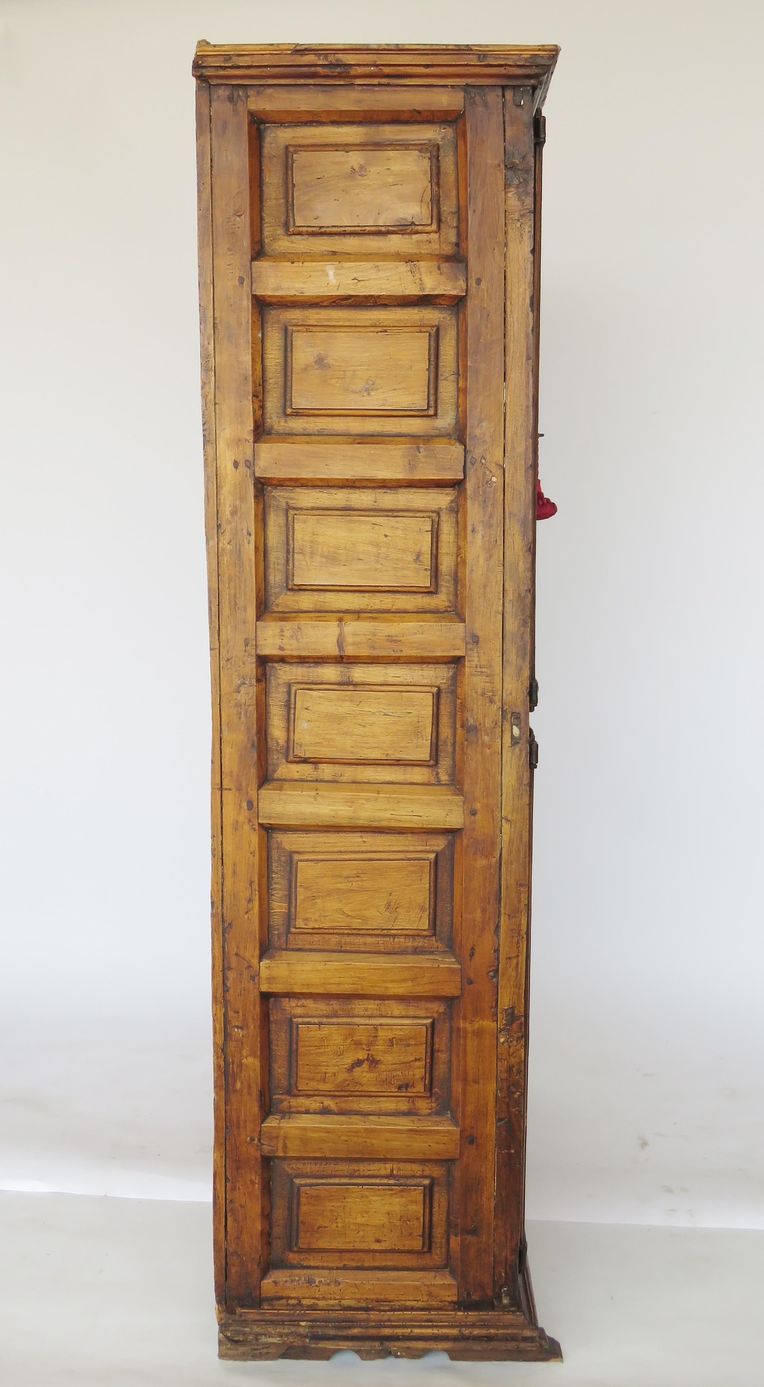18th Century Baroque Larder Cabinet In Good Condition For Sale In Alella, ES