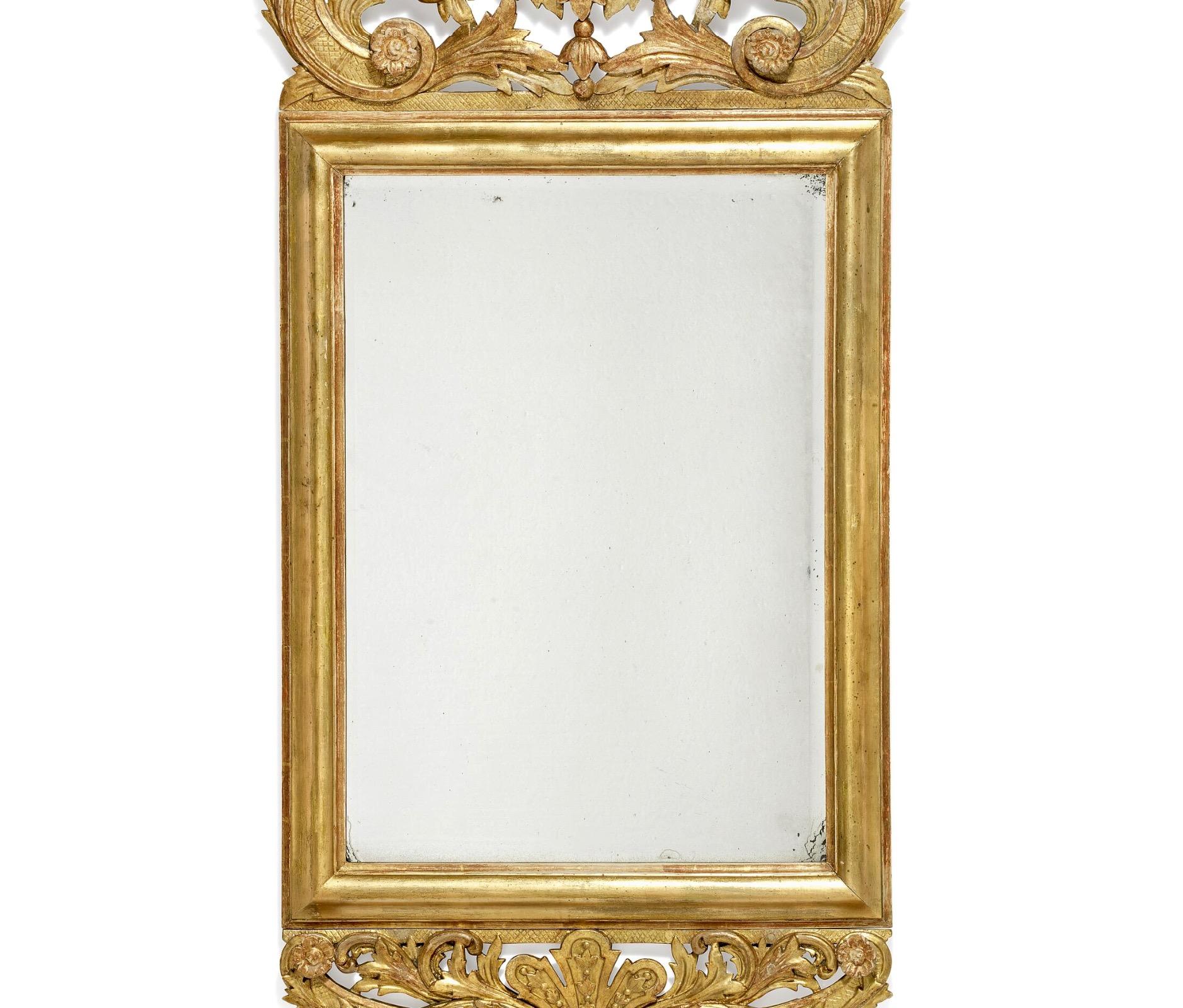 Doré Miroir baroque du 18e siècle en vente