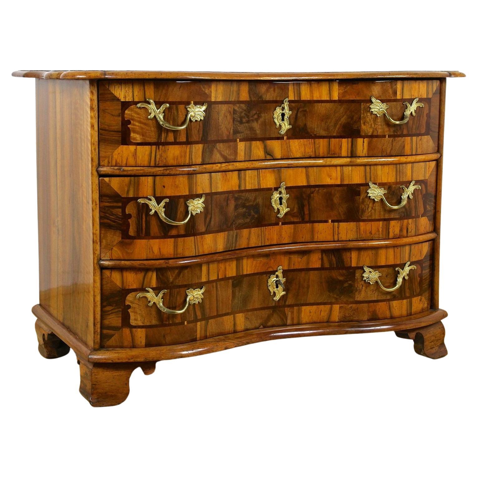 18th Century Baroque Nutwood Chest of Drawers/ Commode, South Germany circa 1760