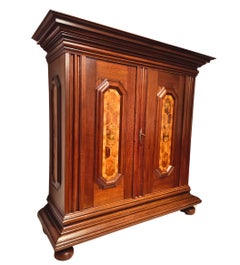 18th Century German Baroque Wardrobe in Solid Oak with Walnut