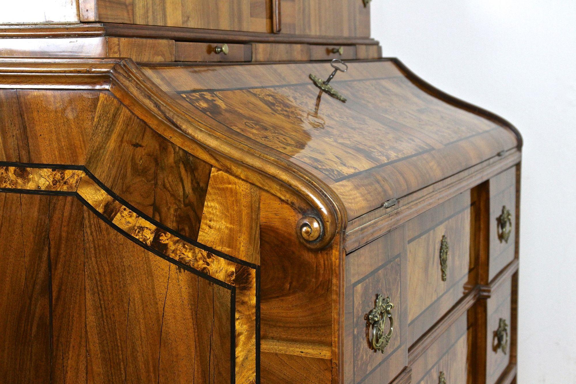 18th Century Baroque Secretaire/ Writing Cabinet Nutwood, Germany ca. 1770 For Sale 10
