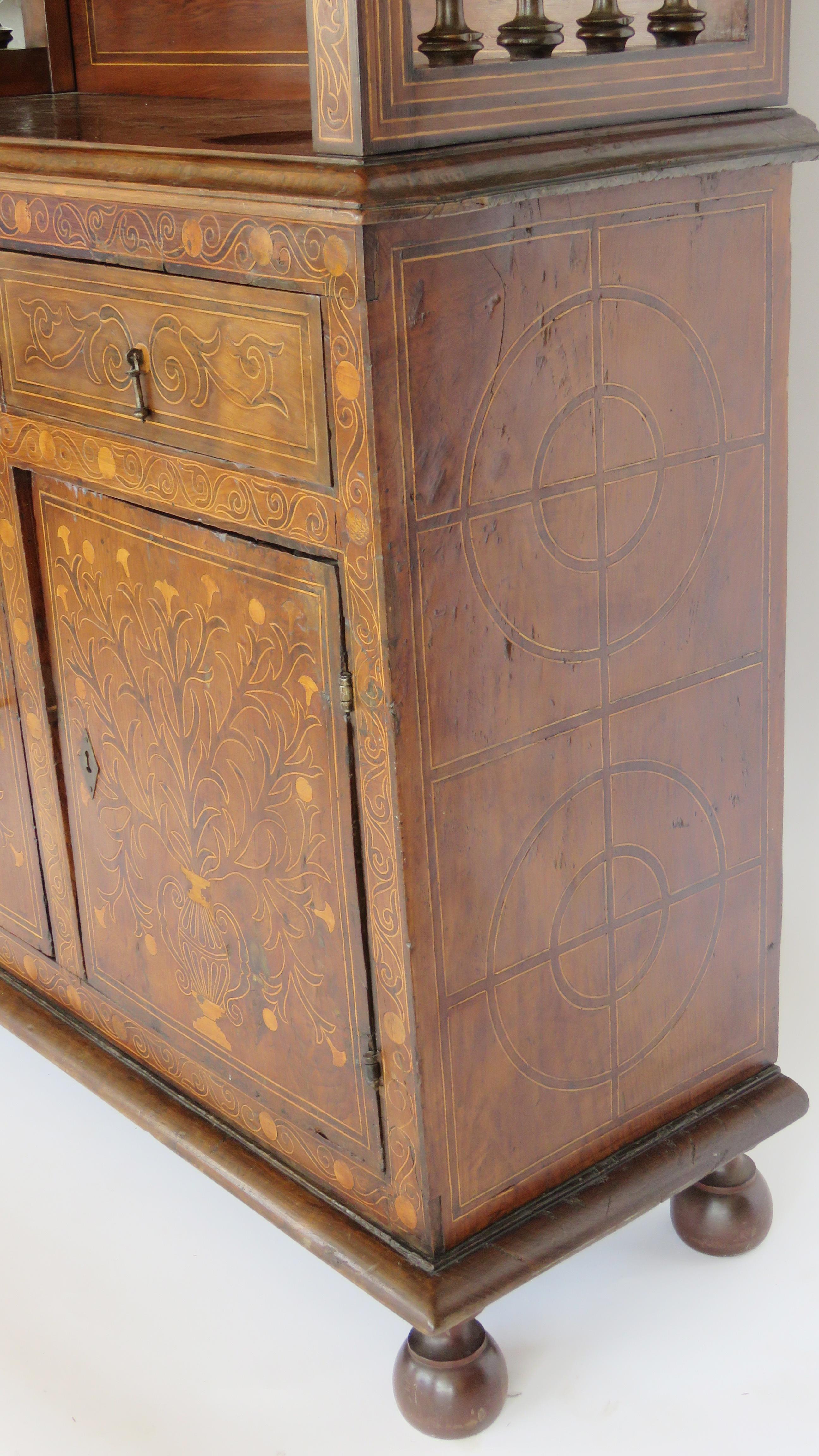 18th Century Baroque Spindle Inlaid Walnut Cabinet For Sale 10