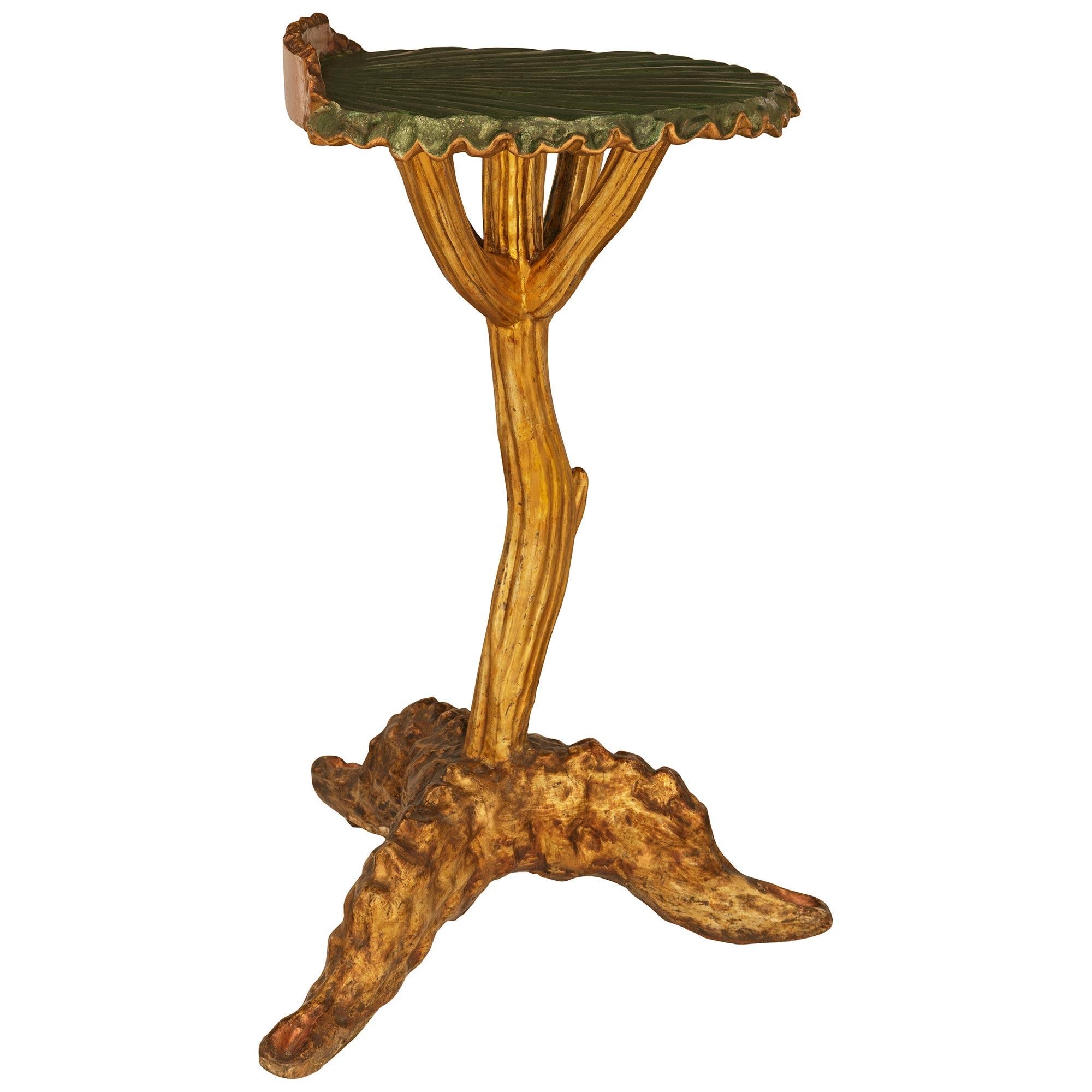 italien Table d'appoint en bois patiné et Wood Wood du 18e siècle, de style baroque en vente