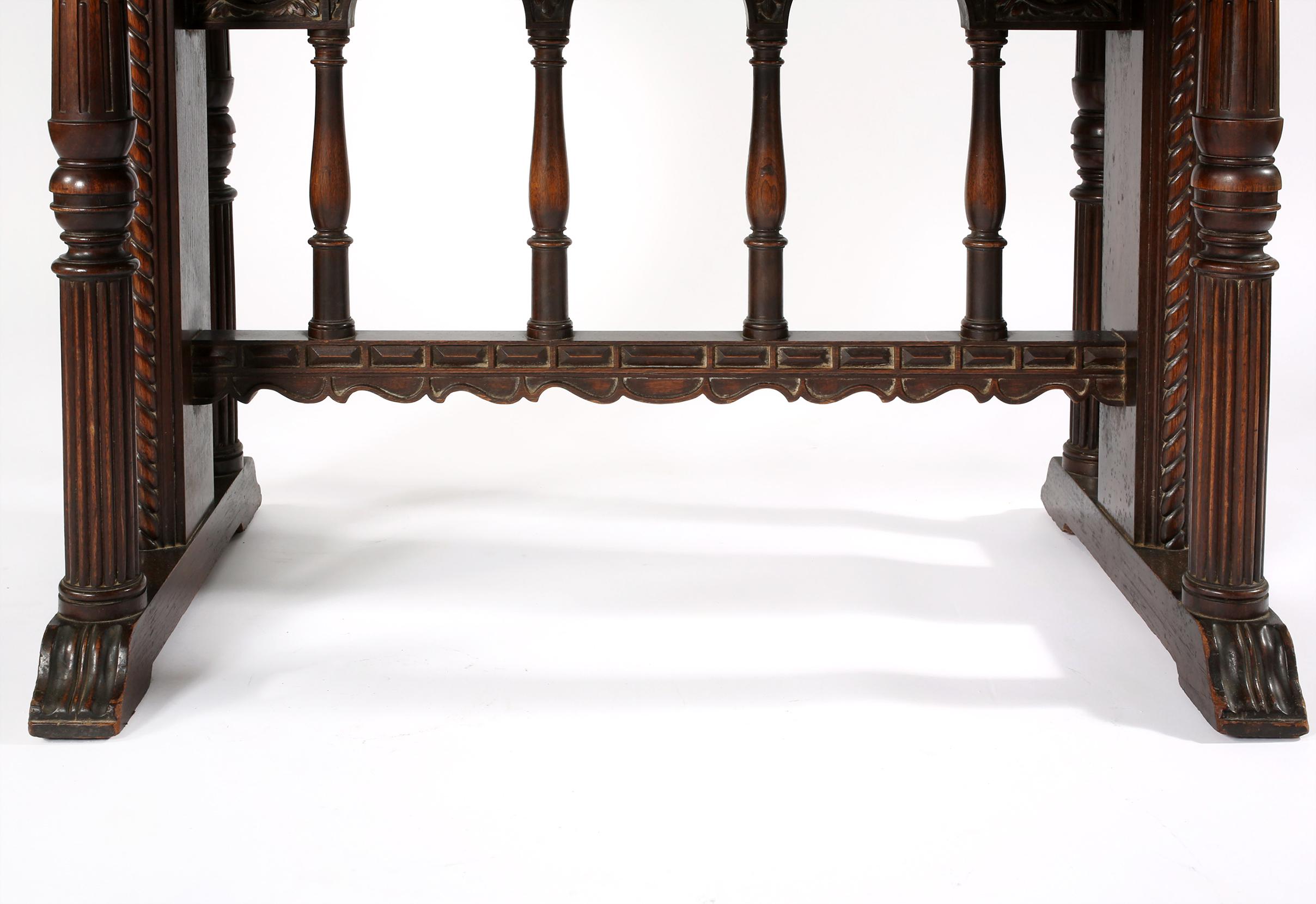Meuble de rangement de style baroque du 19ème siècle sur pied / Bargueno / Vargueno en vente 1