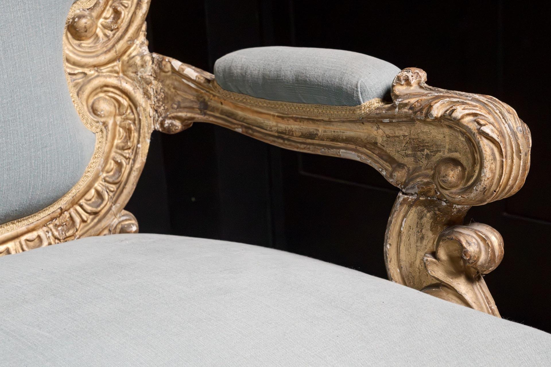 Canapé de salon italien provincial du 18ème siècle de style baroque en vente 3