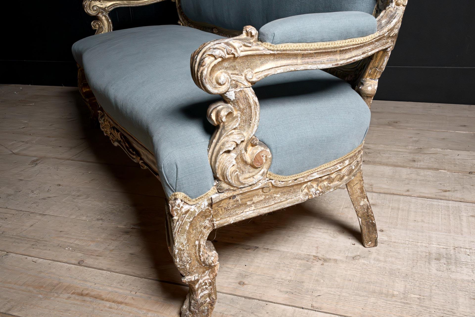 Canapé de salon italien provincial du 18ème siècle de style baroque en vente 4