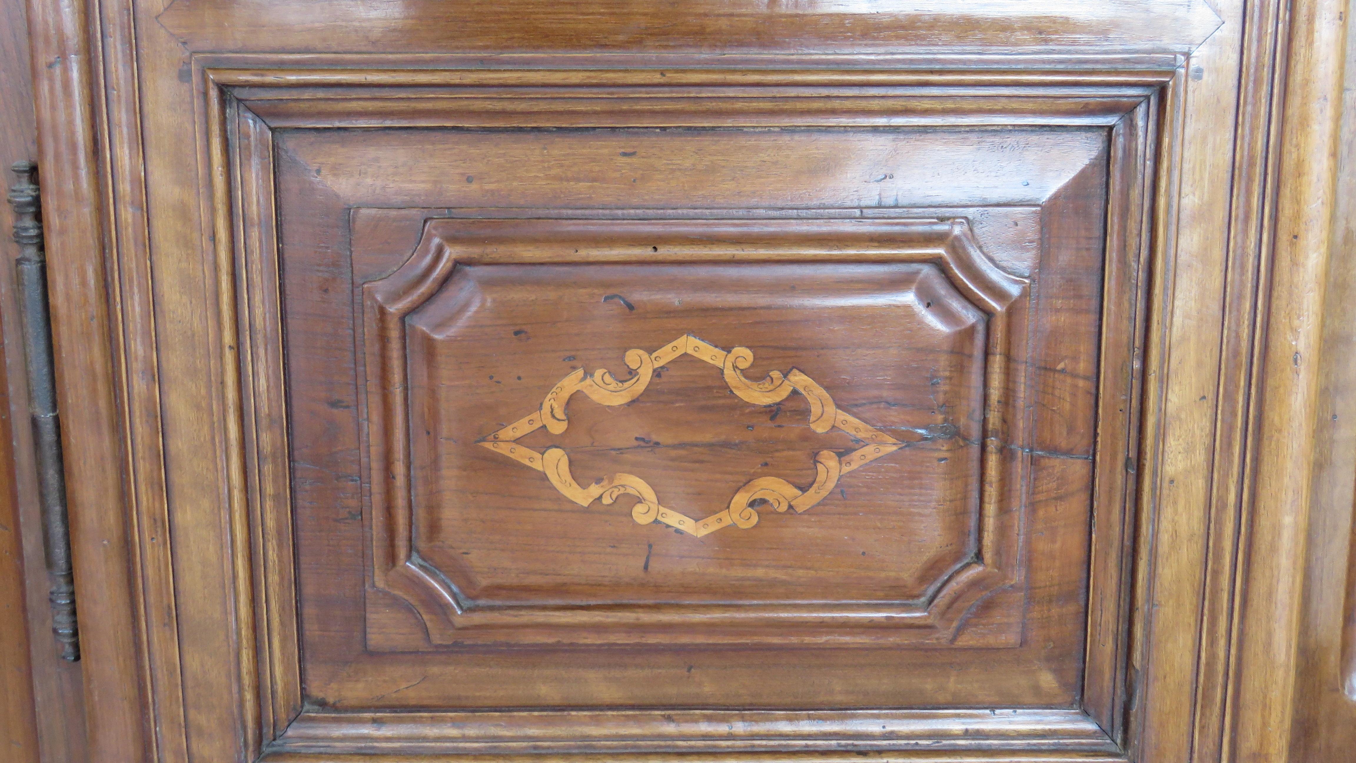 18th Century Baroque Walnut Inlaid Armoire For Sale 6