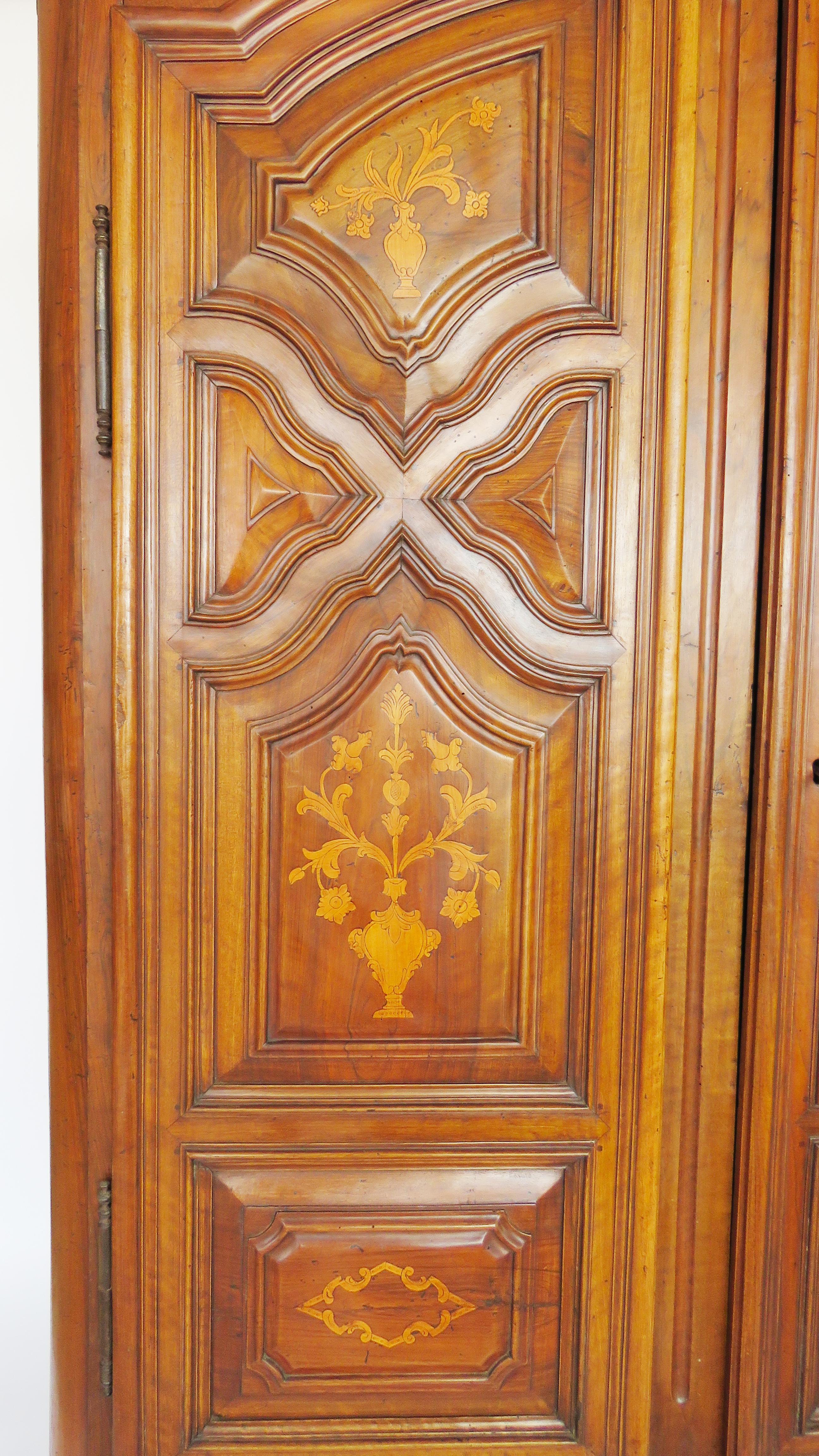 18th Century Baroque Walnut Inlaid Armoire For Sale 2
