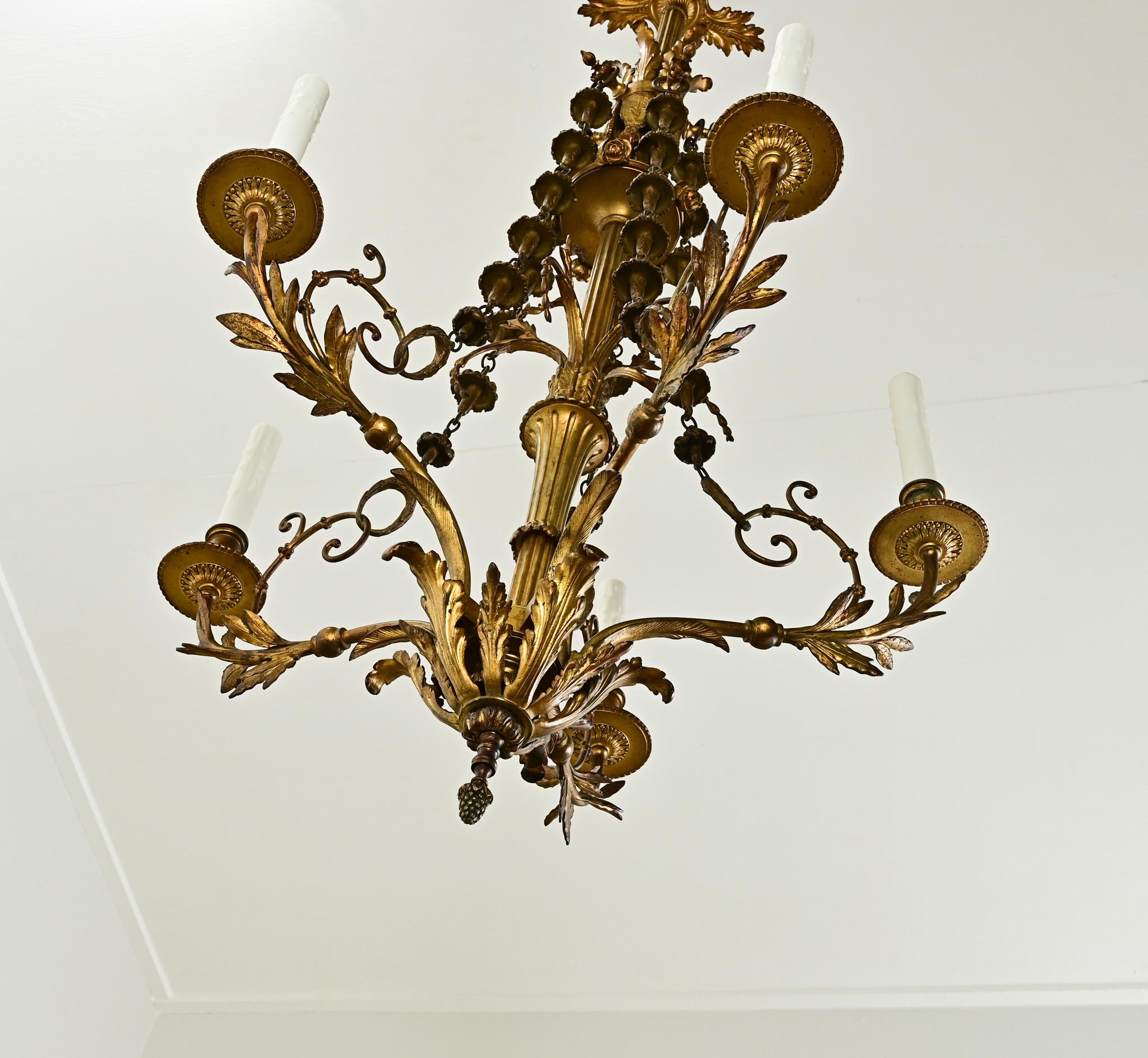 18th Century Belgian Louis XVI-style Chandelier For Sale 5