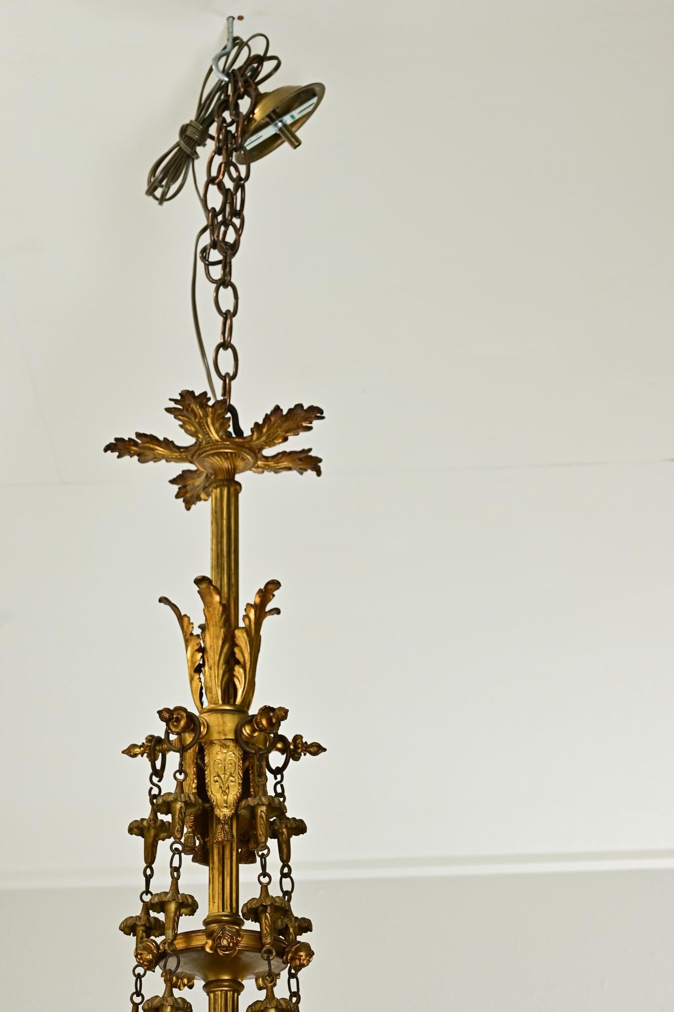 18th Century Belgian Louis XVI-style Chandelier For Sale 6