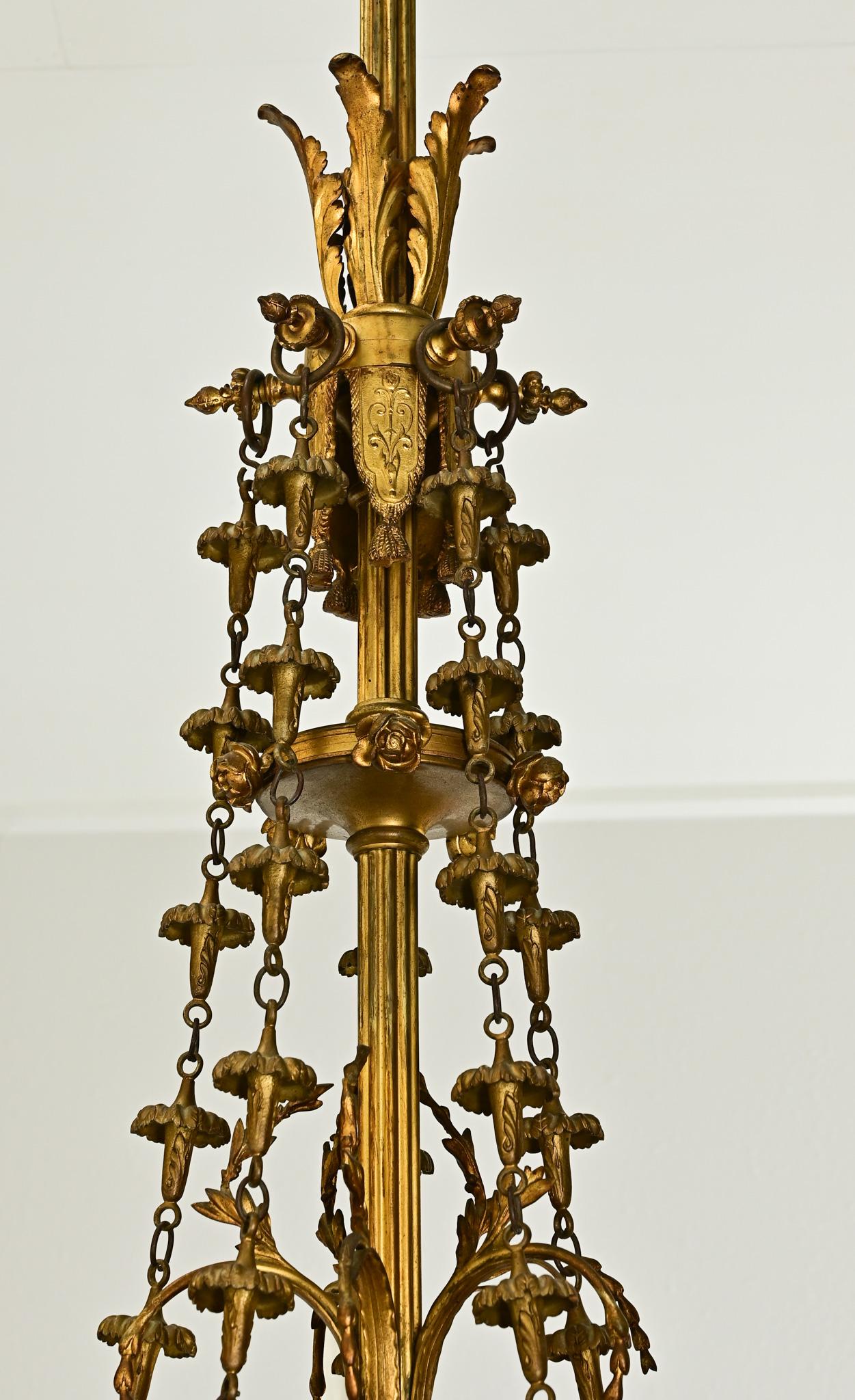 18th Century Belgian Louis XVI-style Chandelier For Sale 7