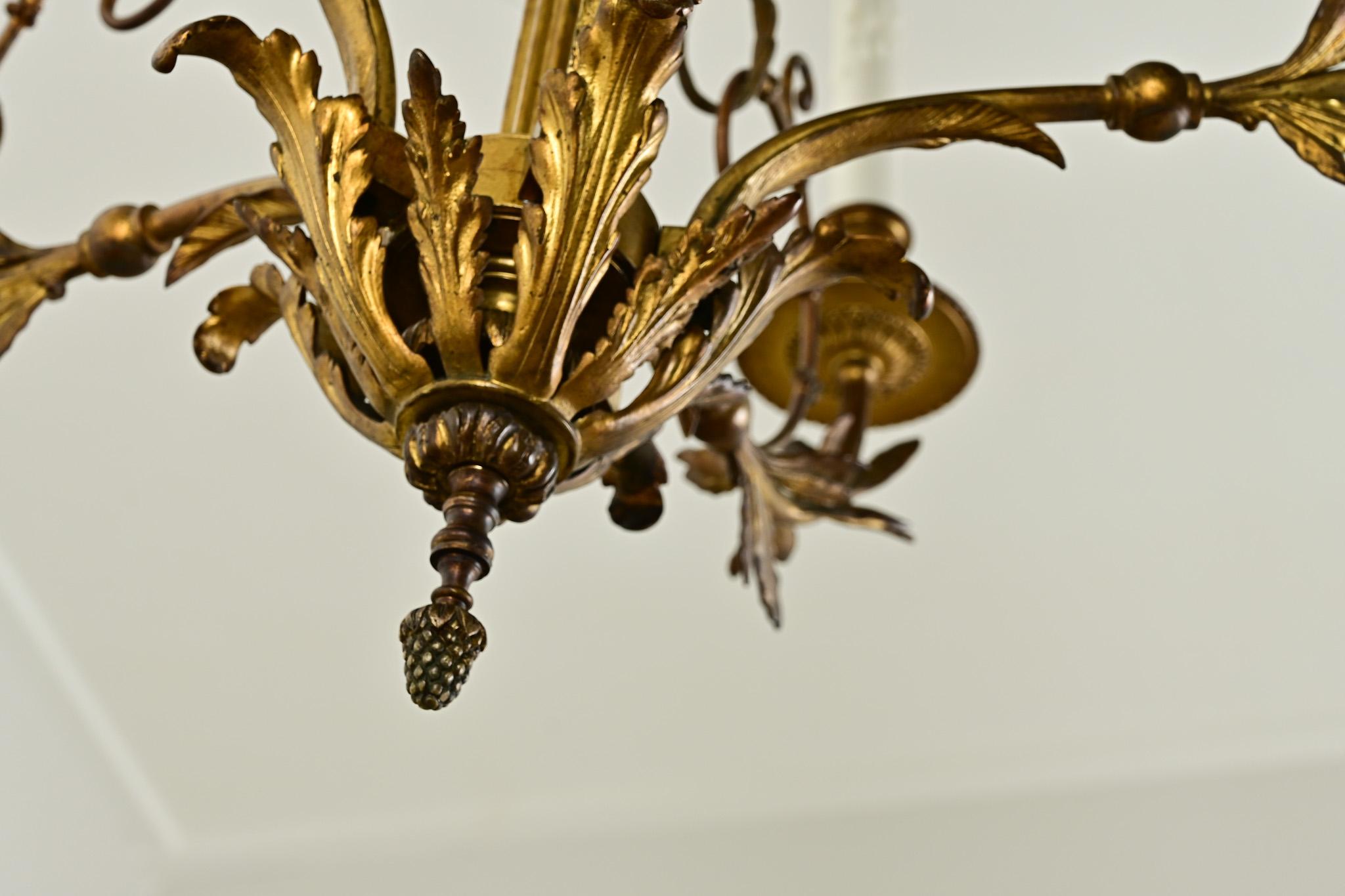 18th Century Belgian Louis XVI-style Chandelier For Sale 11
