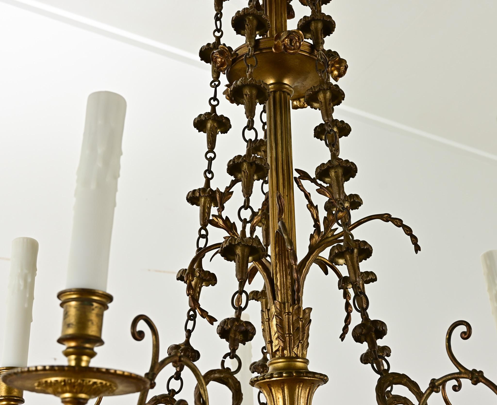 18th Century Belgian Louis XVI-style Chandelier For Sale 1