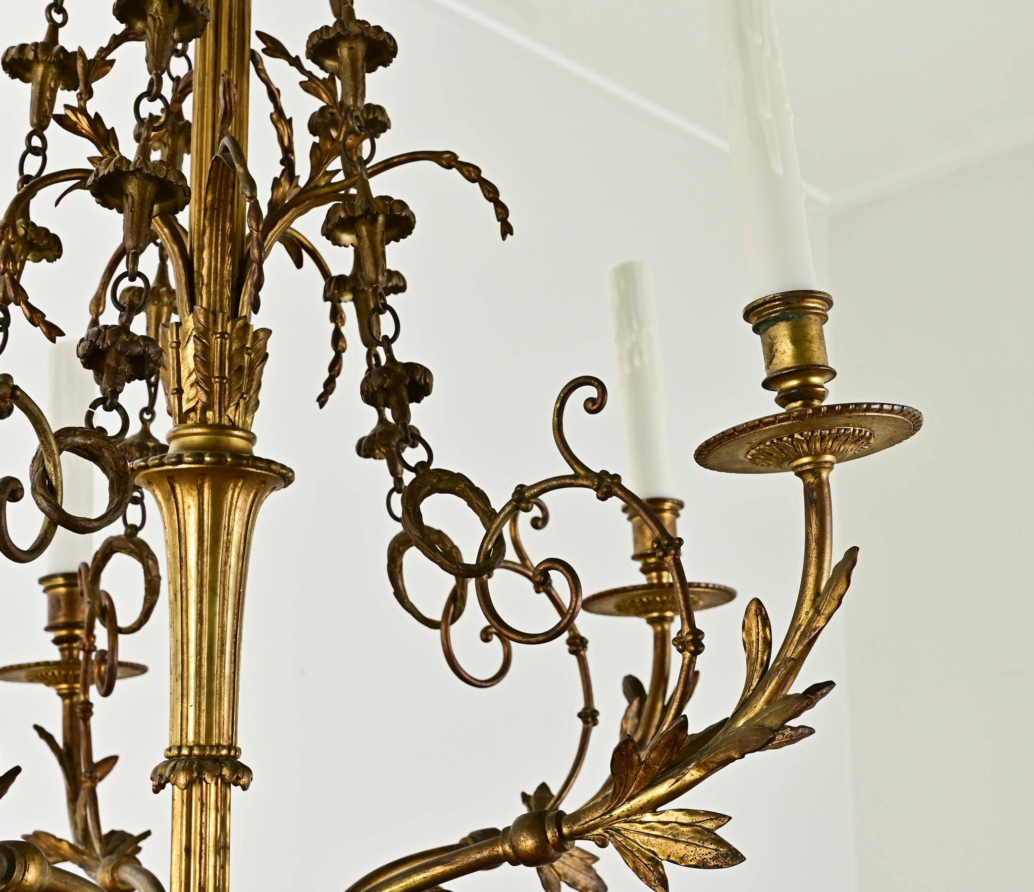 18th Century Belgian Louis XVI-style Chandelier For Sale 3